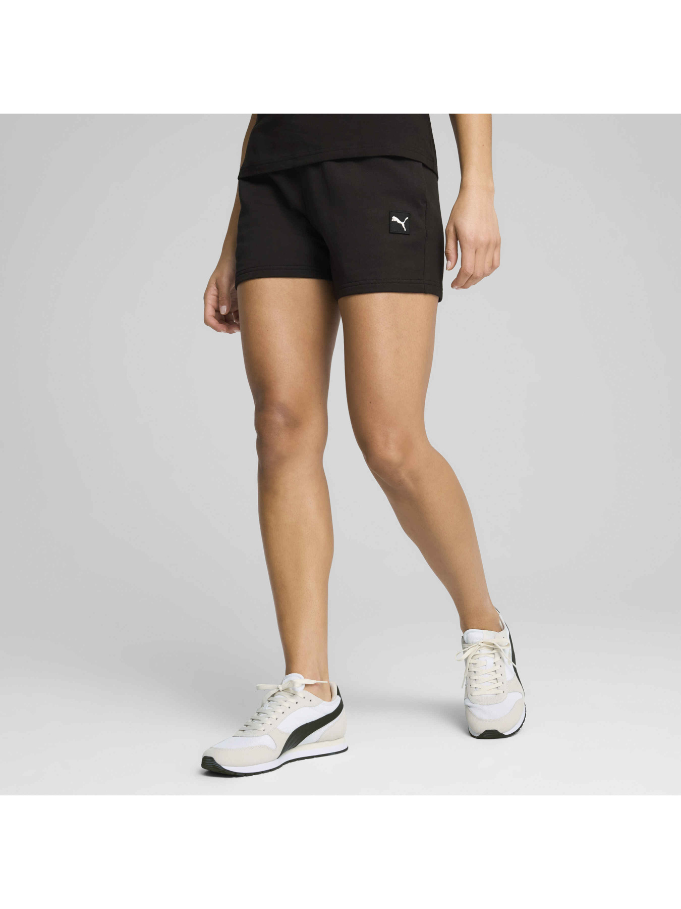 Шорты PUMA Ess Elevated Mid-rise Shorts модель 685020 Фото