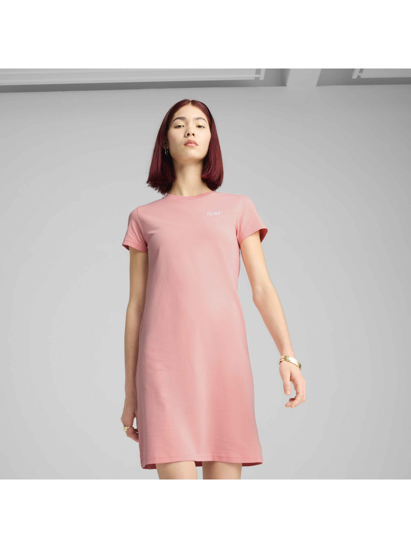 Сукня-футболка PUMA Ess No. 1 Logo Slim Dress модель 684974 Фото