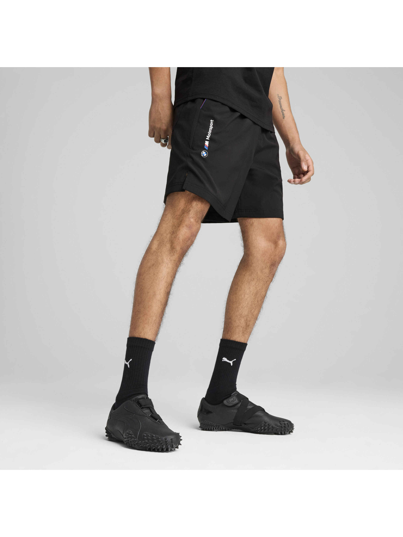 Спортивні шорти PUMA Bmw Mms Ess+ Woven Shorts 7" модель 630631 Фото
