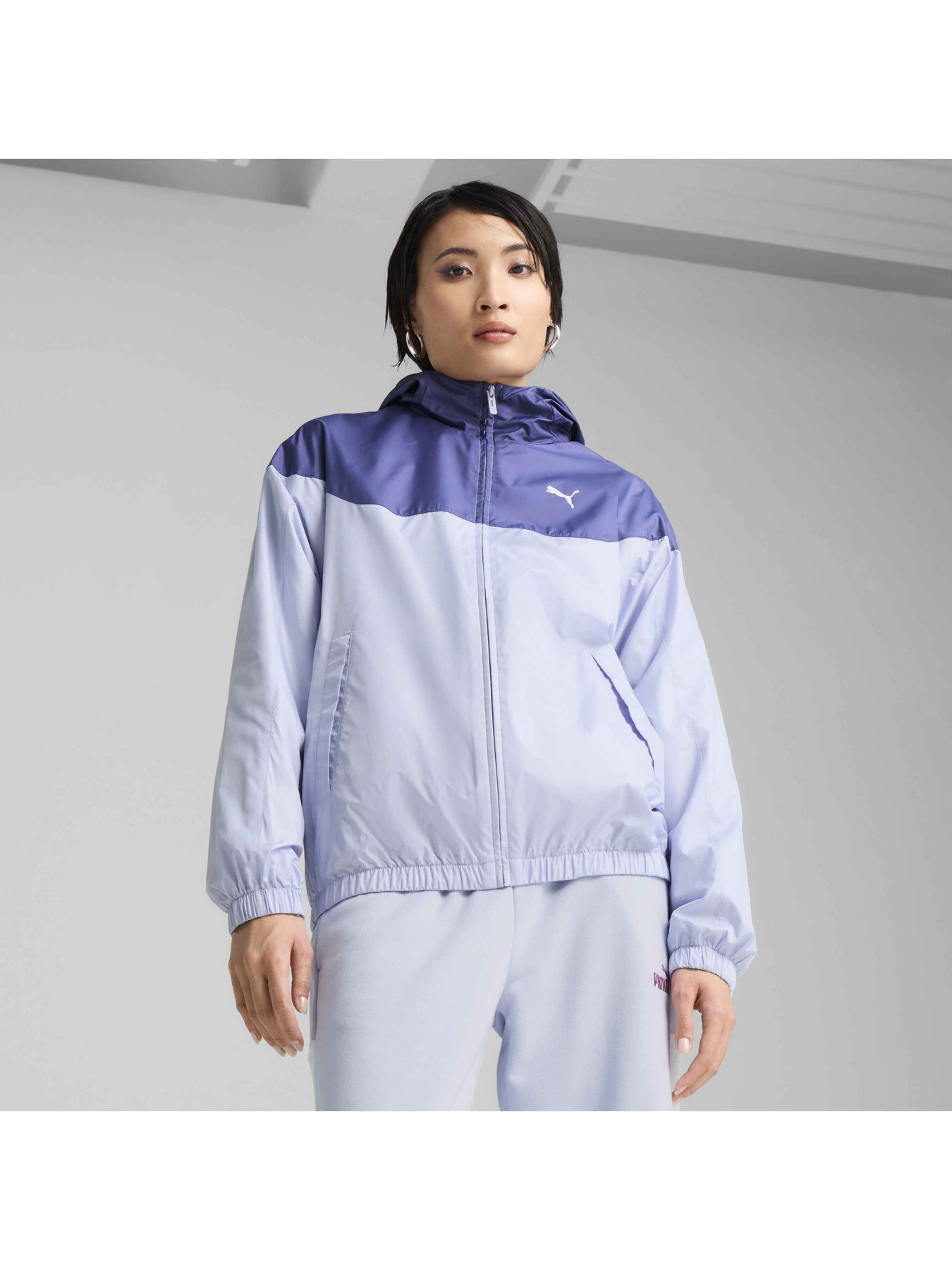 Вітровка PUMA Ess Relaxed Windbreaker модель 685134 Фото