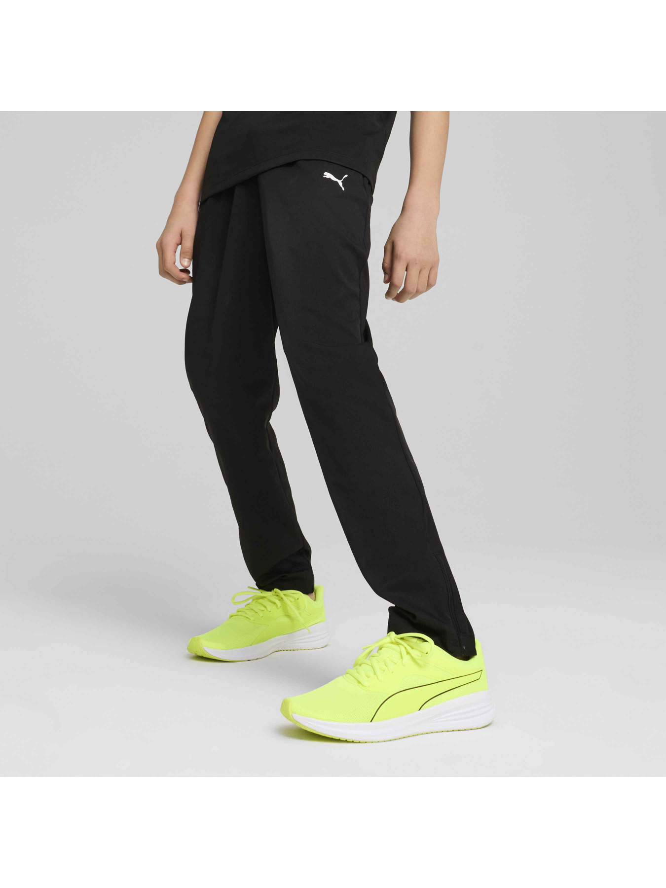 Штани спортивні PUMA Tad Ess Woven Tapered Pants модель 526537 Фото