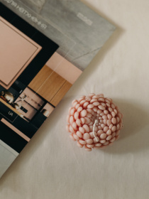 Ароматична свічка "Хризантема", аромат - "Смородина та цитрус", натуральний оливковий віск Candle Design Модель 120.2020/2021 Фото