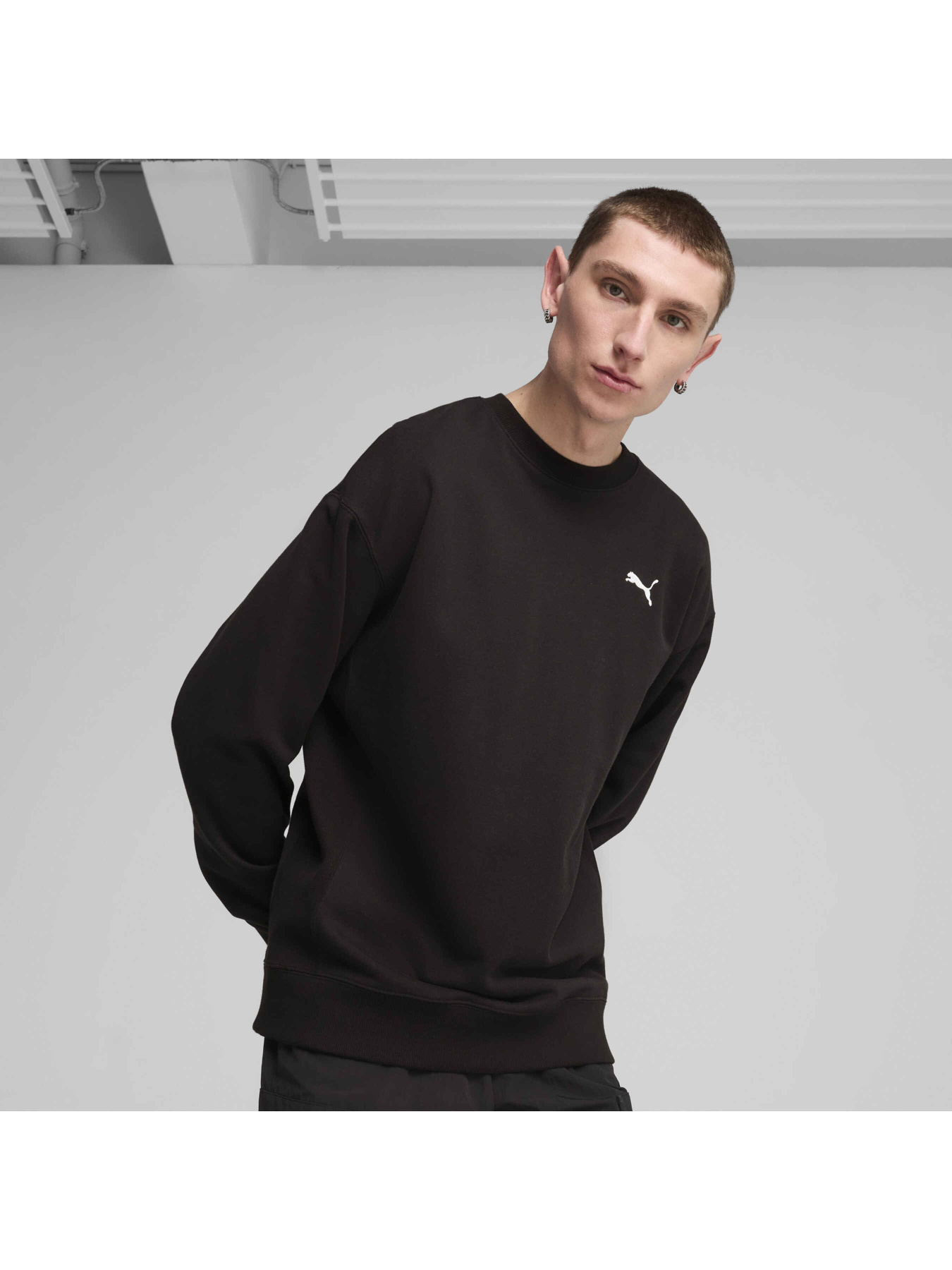 Свитшот PUMA Wardrobe Ess Relaxed Crew модель 629650 Фото