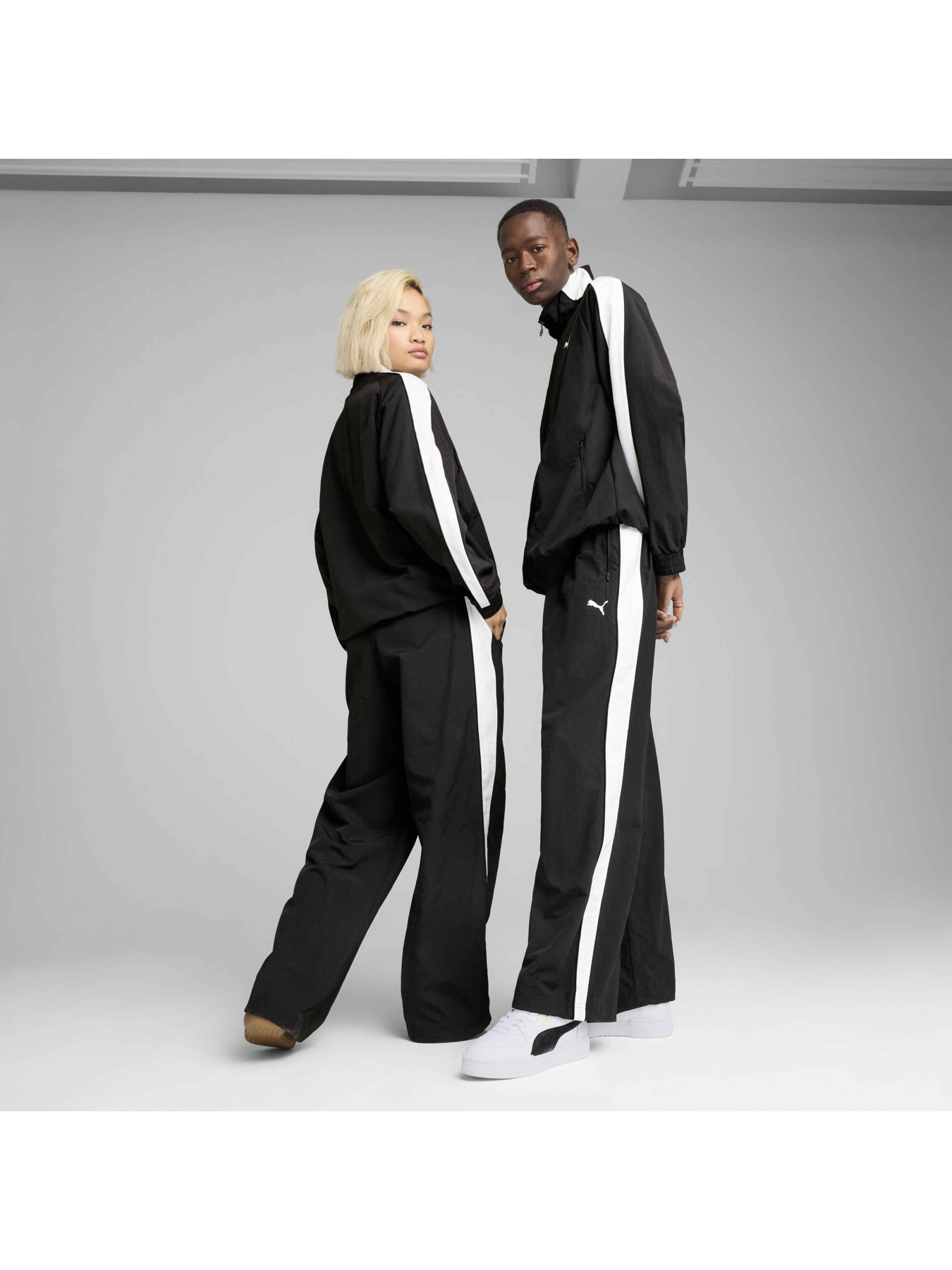 Спортивні штани PUMA T7 Oversized Track Pants модель 629594 Фото