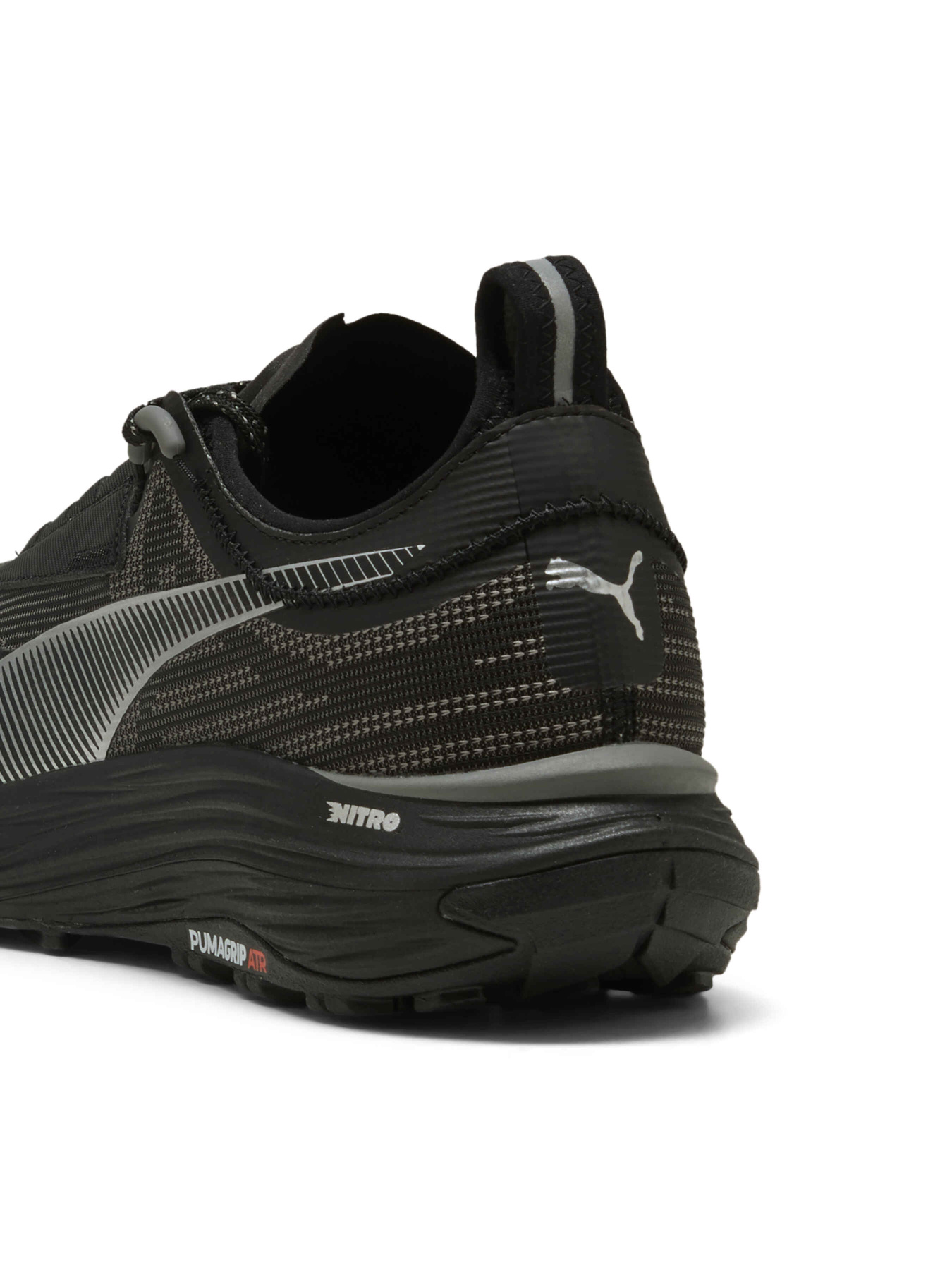 Кросівки для бігу PUMA Voyage Nitro™ 3 модель 310237 Фото