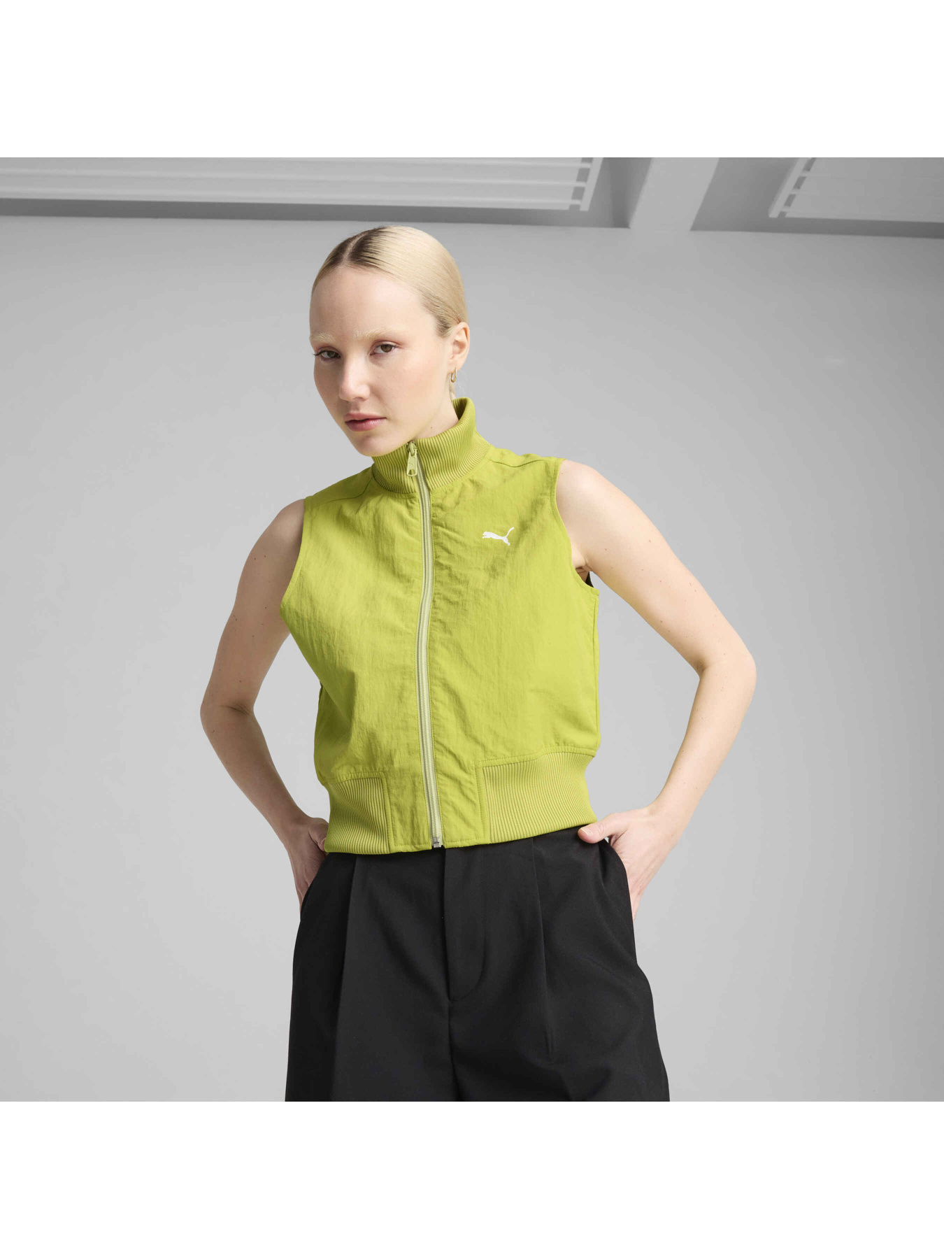 Утепленный жилет PUMA Dare To Full-zip Vest модель 629828 Фото