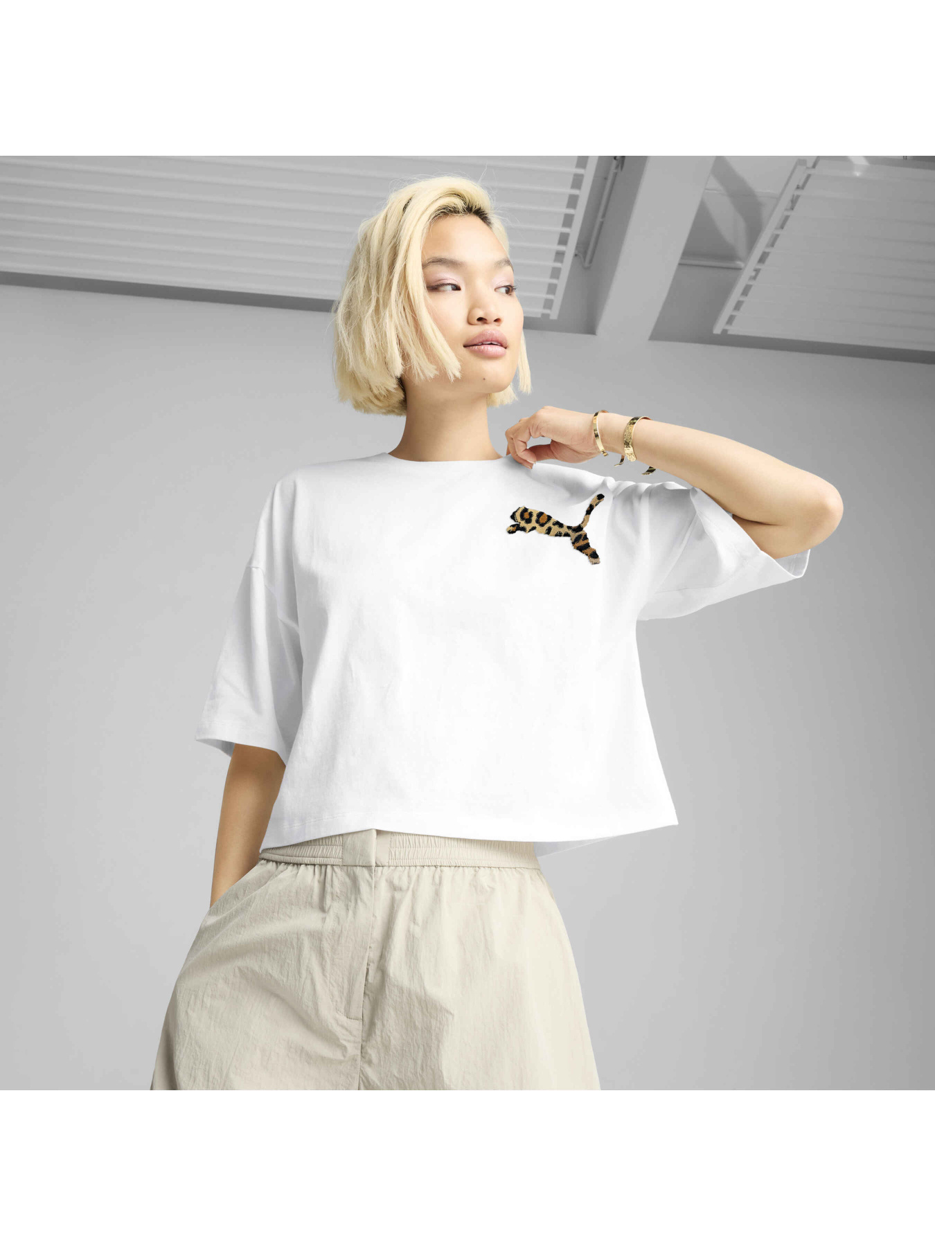 Футболка PUMA Leo Luxe Oversized Short Tee модель 632337 Фото