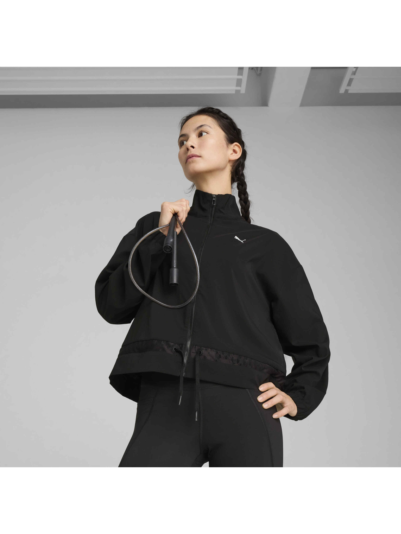 Демісезонна куртка PUMA Lace Woven Jacket модель 526863 Фото