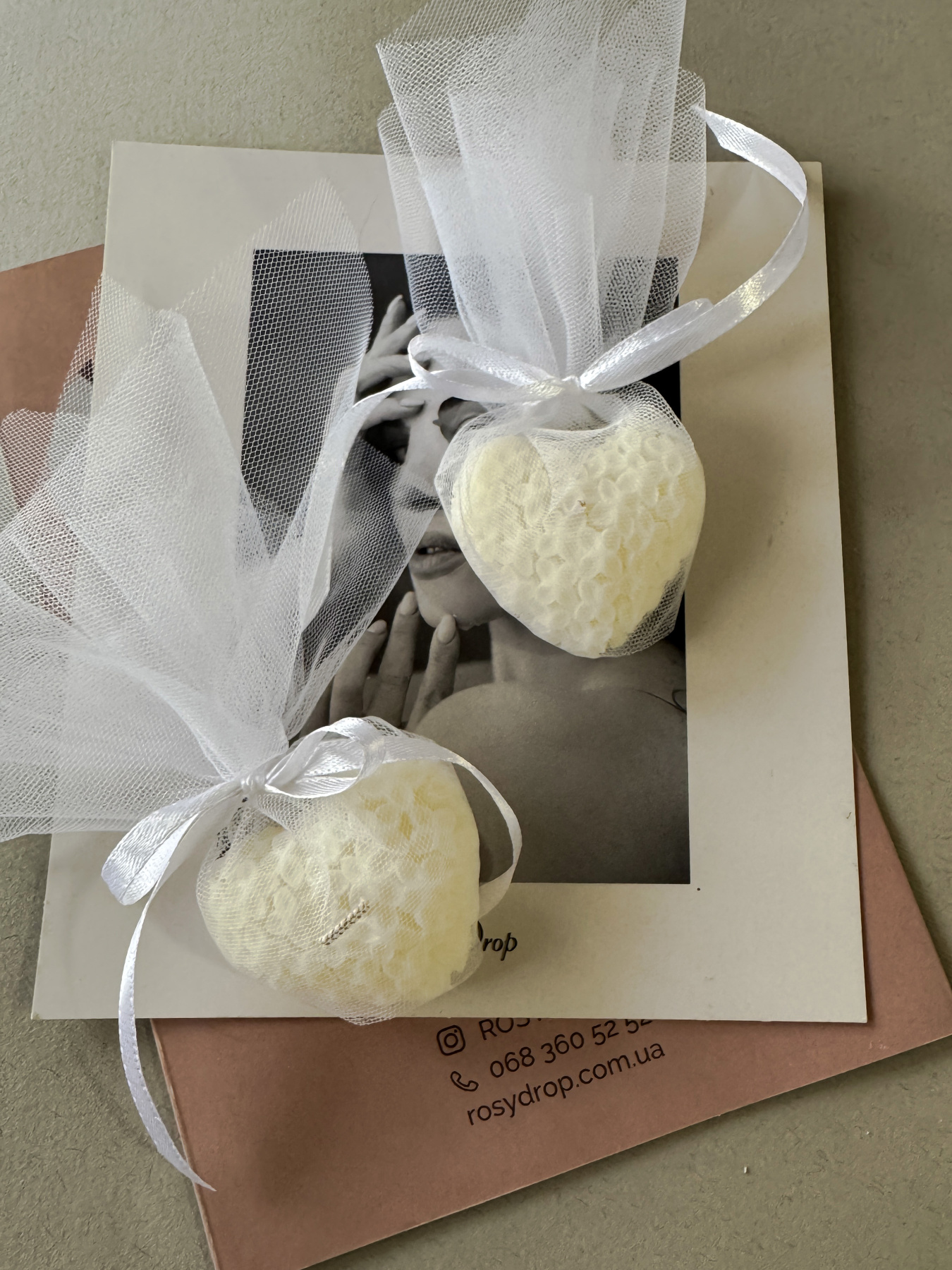 Аромасвеча "Сердце ажурное" в фатине, аромат "Ежевика & шампанское" из натуральный оливковый воск Candle Design модель 220.0009 Фото