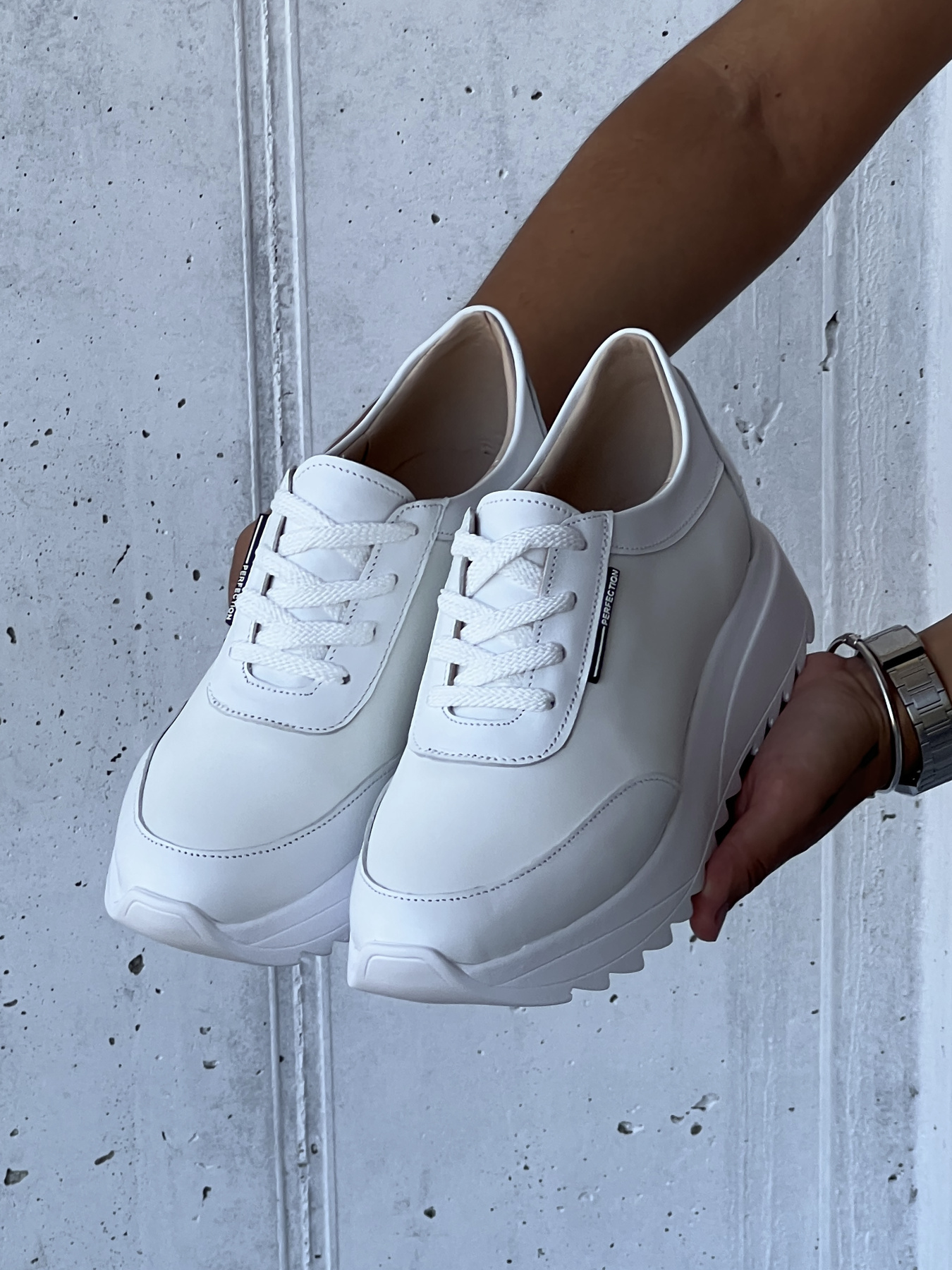 Кроссовки INNOE модель 777529-0 Фото