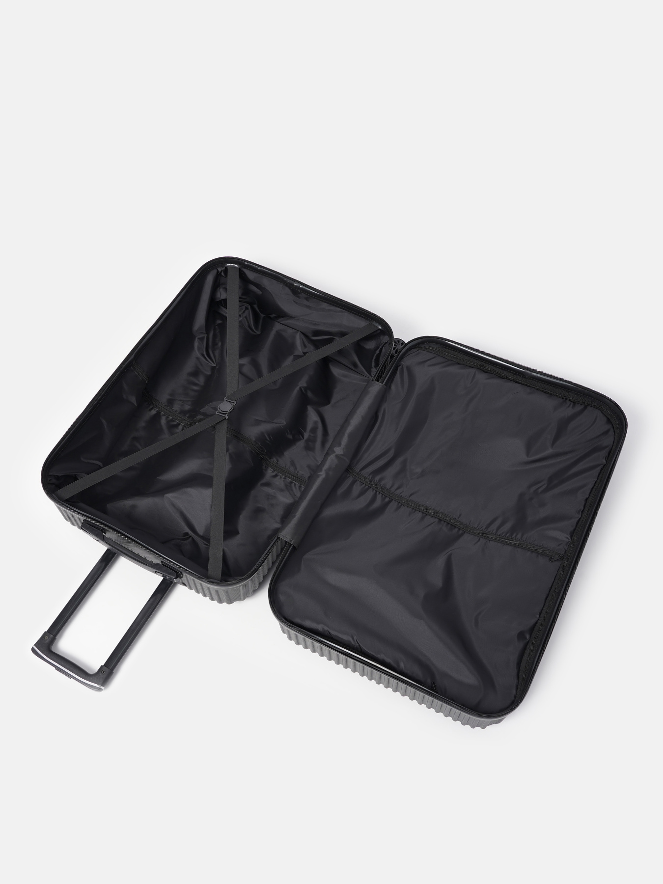 Чемодан Ricco Grande модель T1Bowtie21black-XL Фото