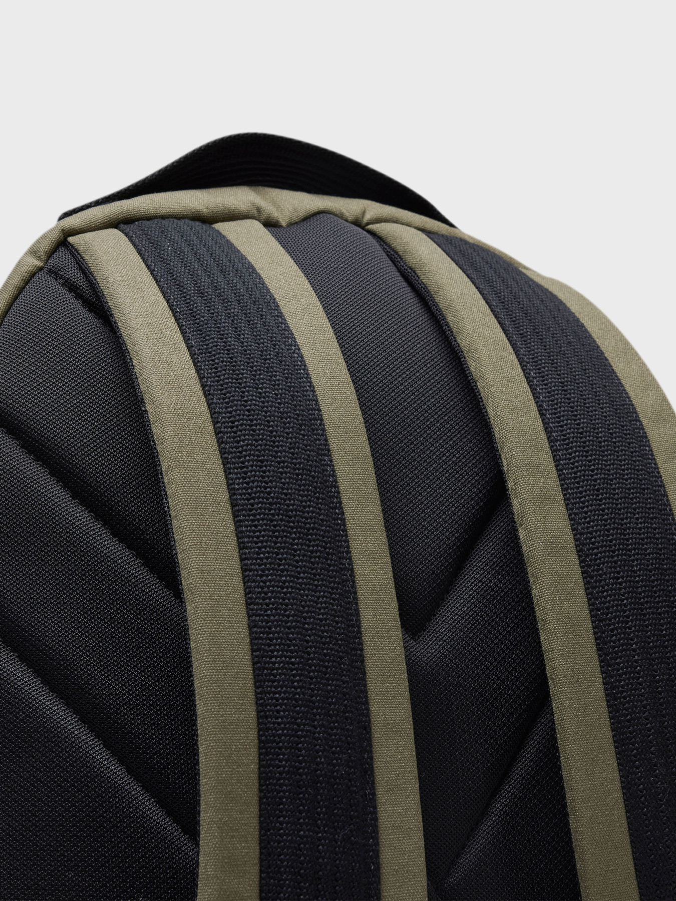 Повсякденний рюкзак Adidas модель IY4064 Фото