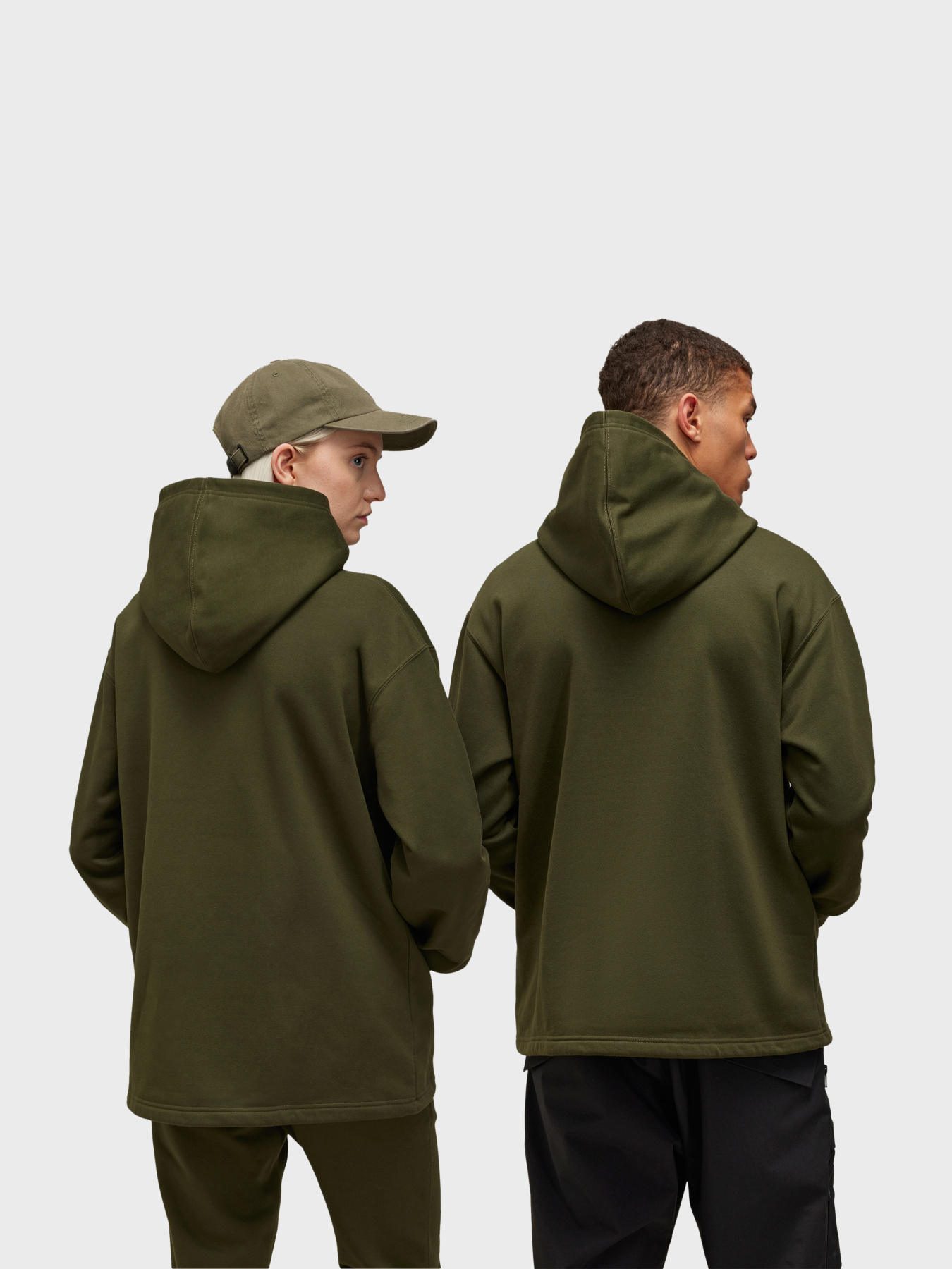 Худи Adidas модель IW0076 Худи Adidas модель IW0076 Фото