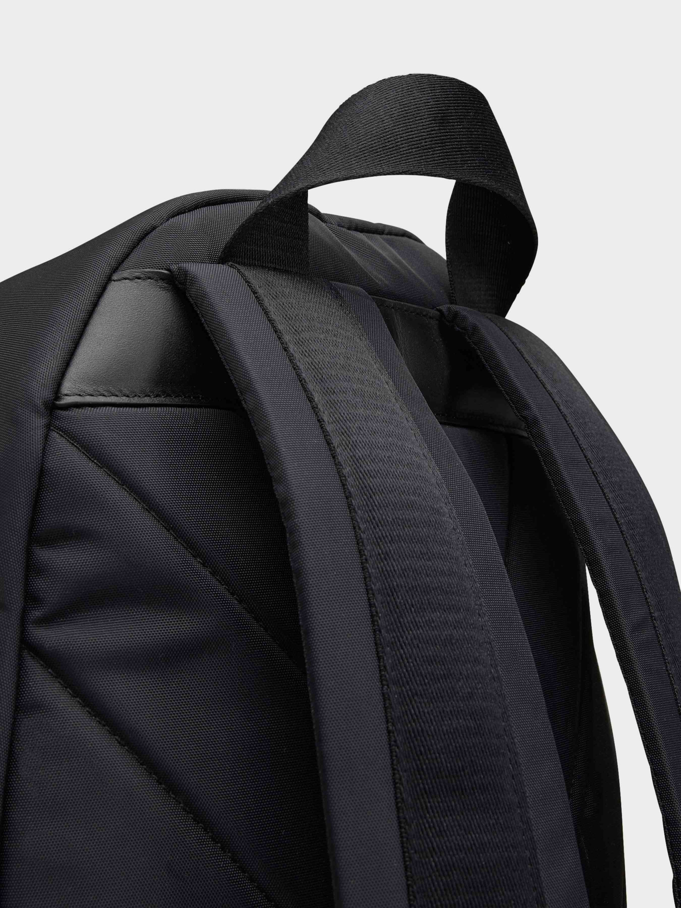 Повседневный рюкзак Adidas модель JE2016 Фото
