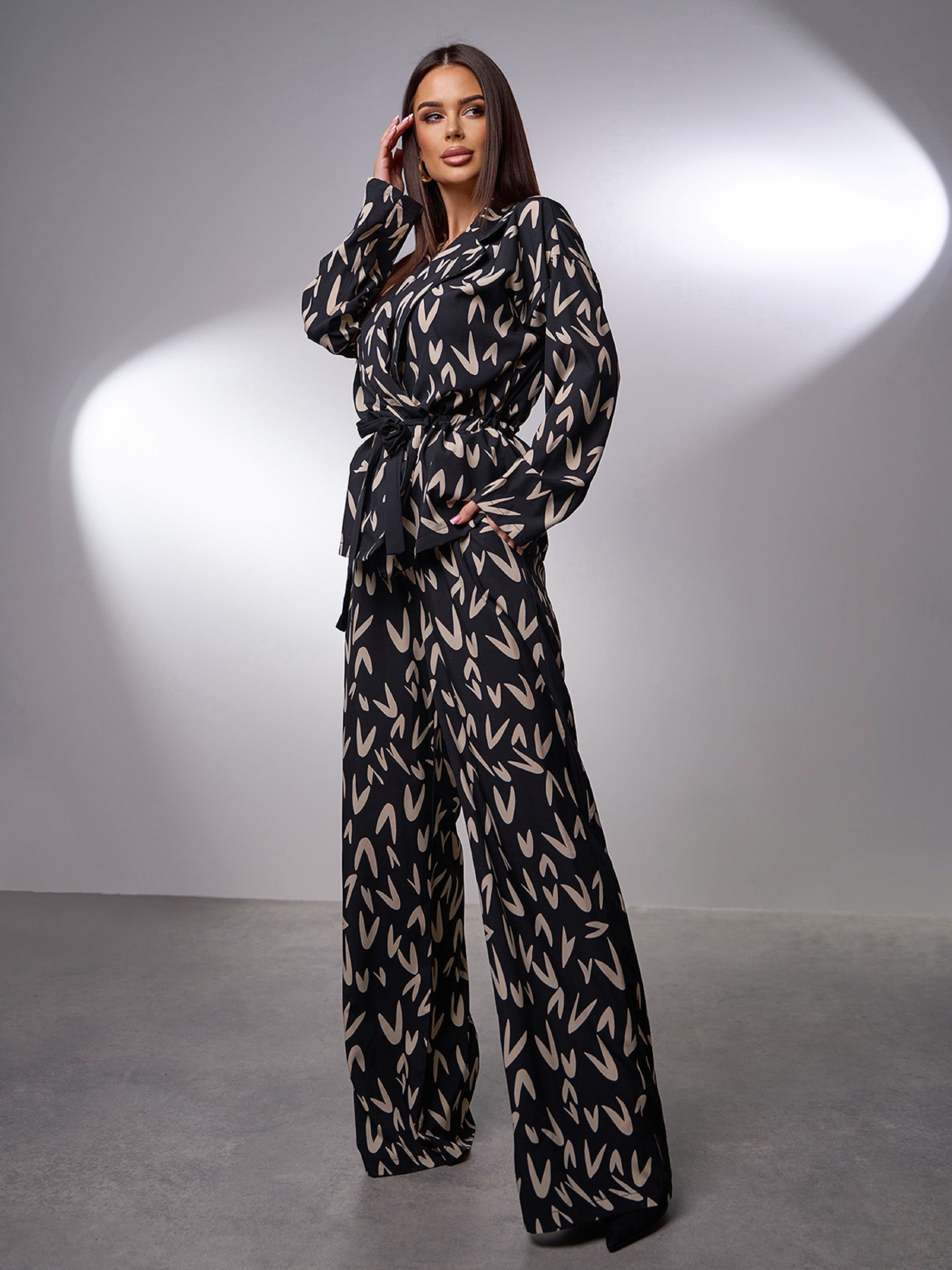 Повсякденний костюм ISSA Plus модель 15027_черный Фото