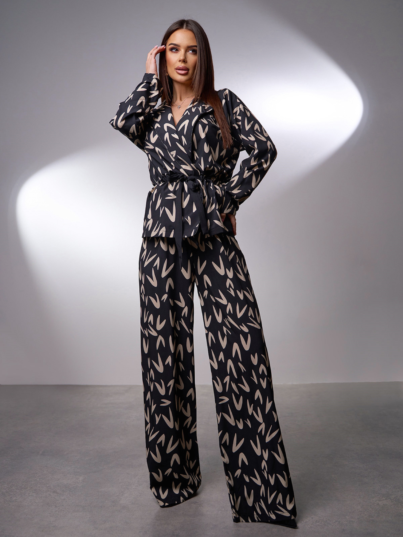 Повсякденний костюм ISSA Plus модель 15027_черный Фото