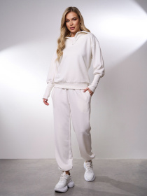 Спортивный костюм ISSA Plus модель 15032_молочный Фото