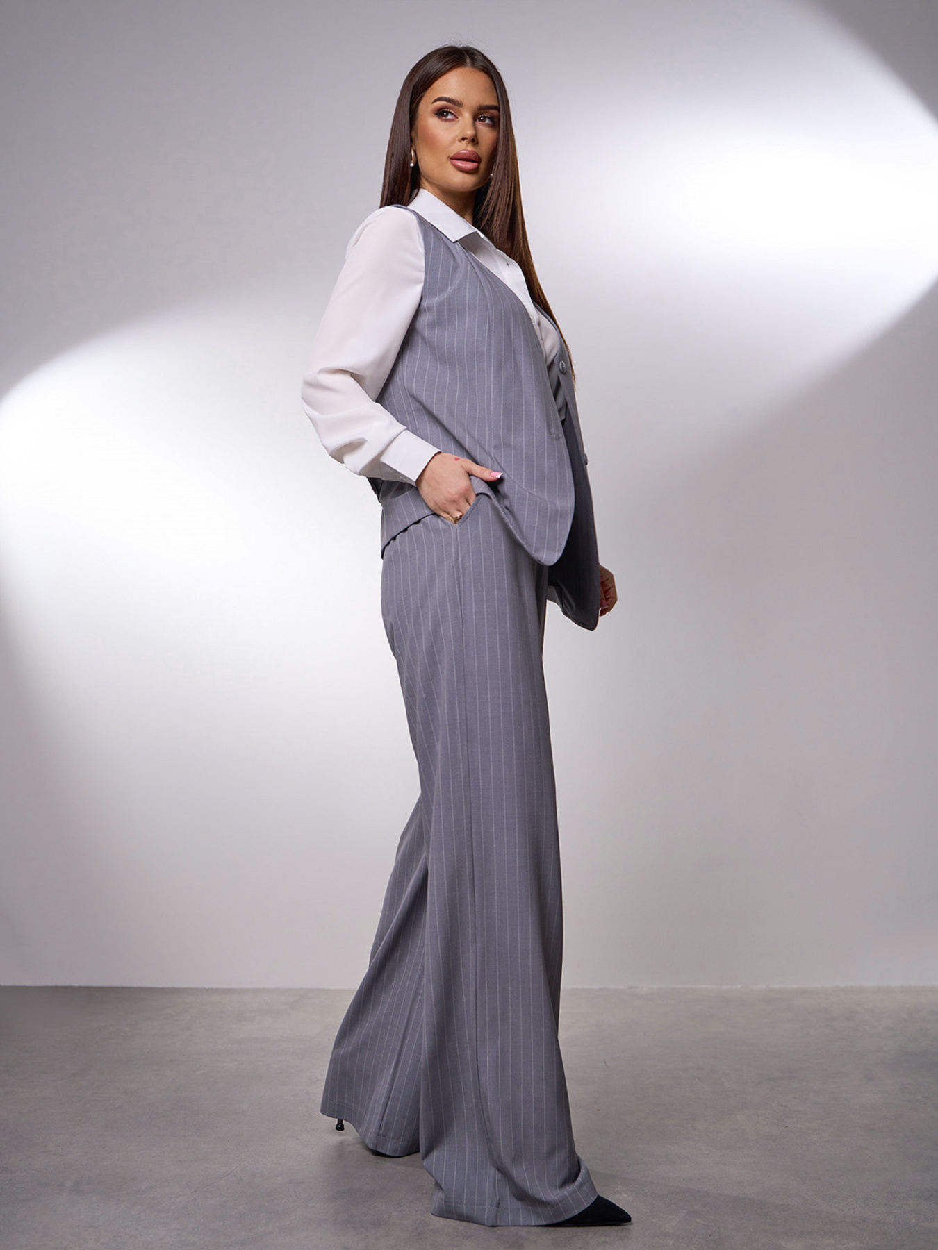 Діловий костюм ISSA Plus модель 15041_серый Фото