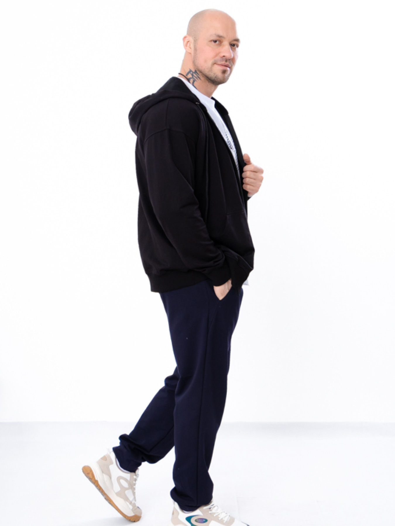 Джоггеры Носи своє модель 8025-057-chornilxno-sinj Фото