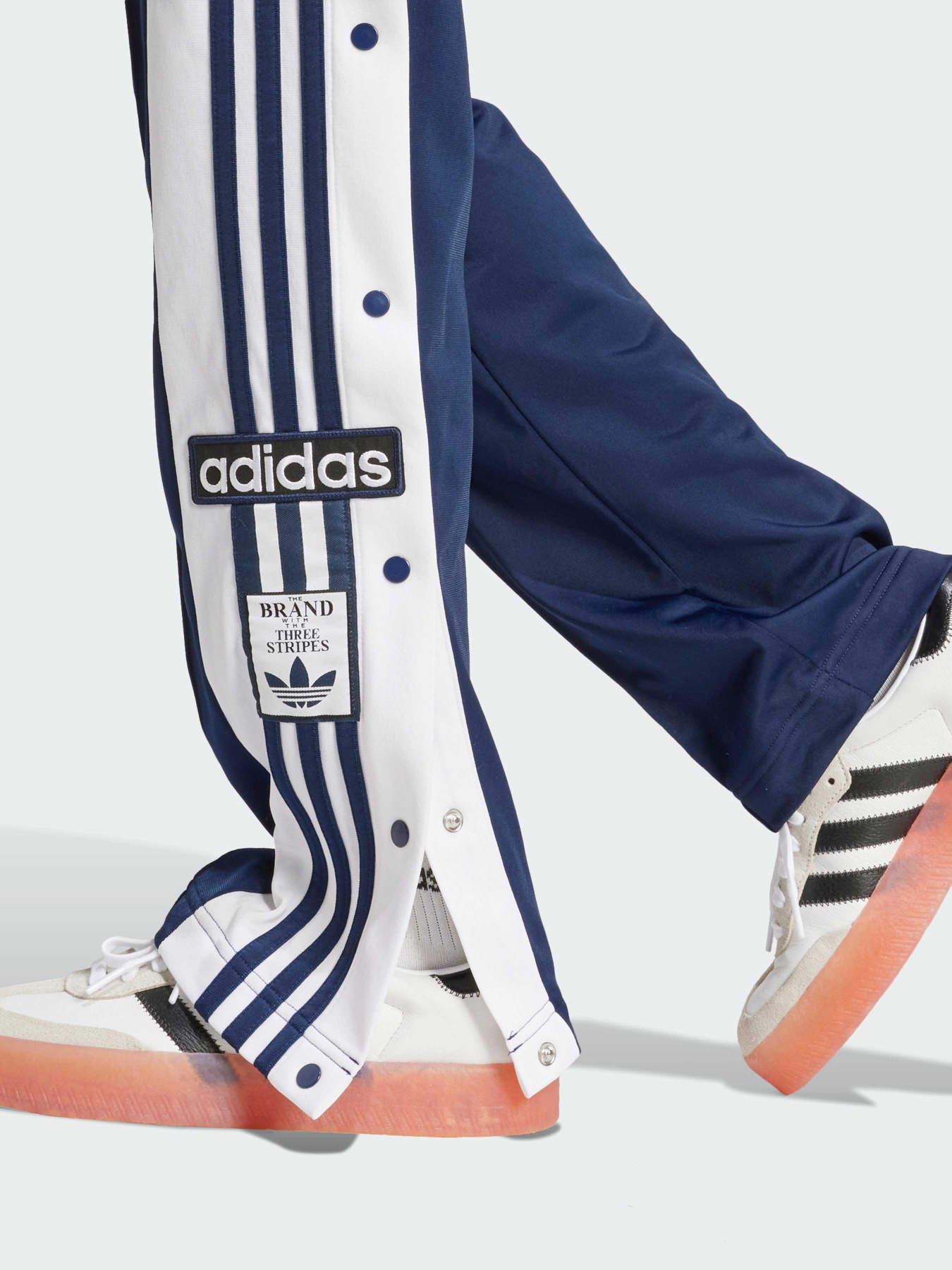 Штани повсякденні Adidas Adicolor модель JD0853 Фото