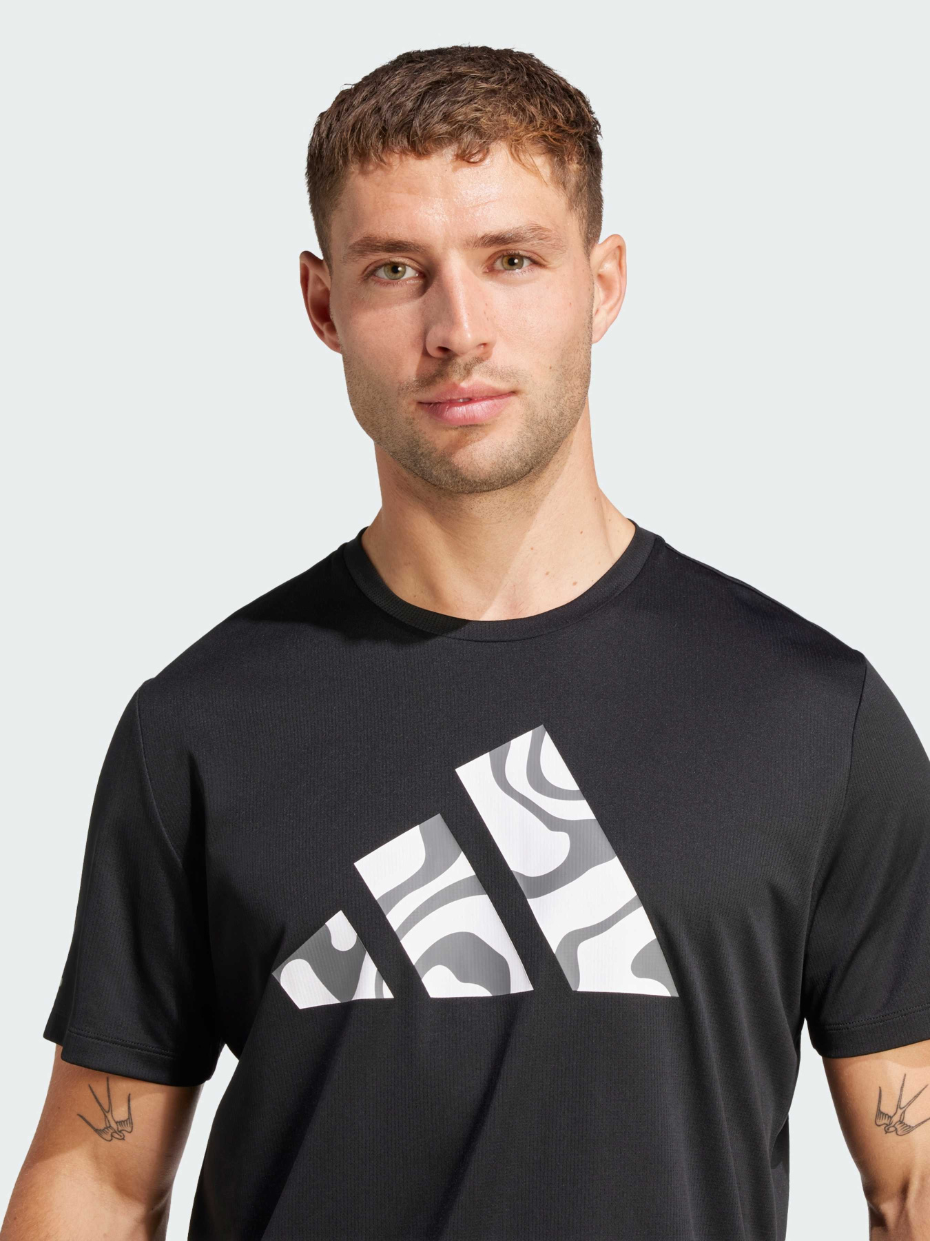 Спортивна футболка Adidas модель JD2332 Фото