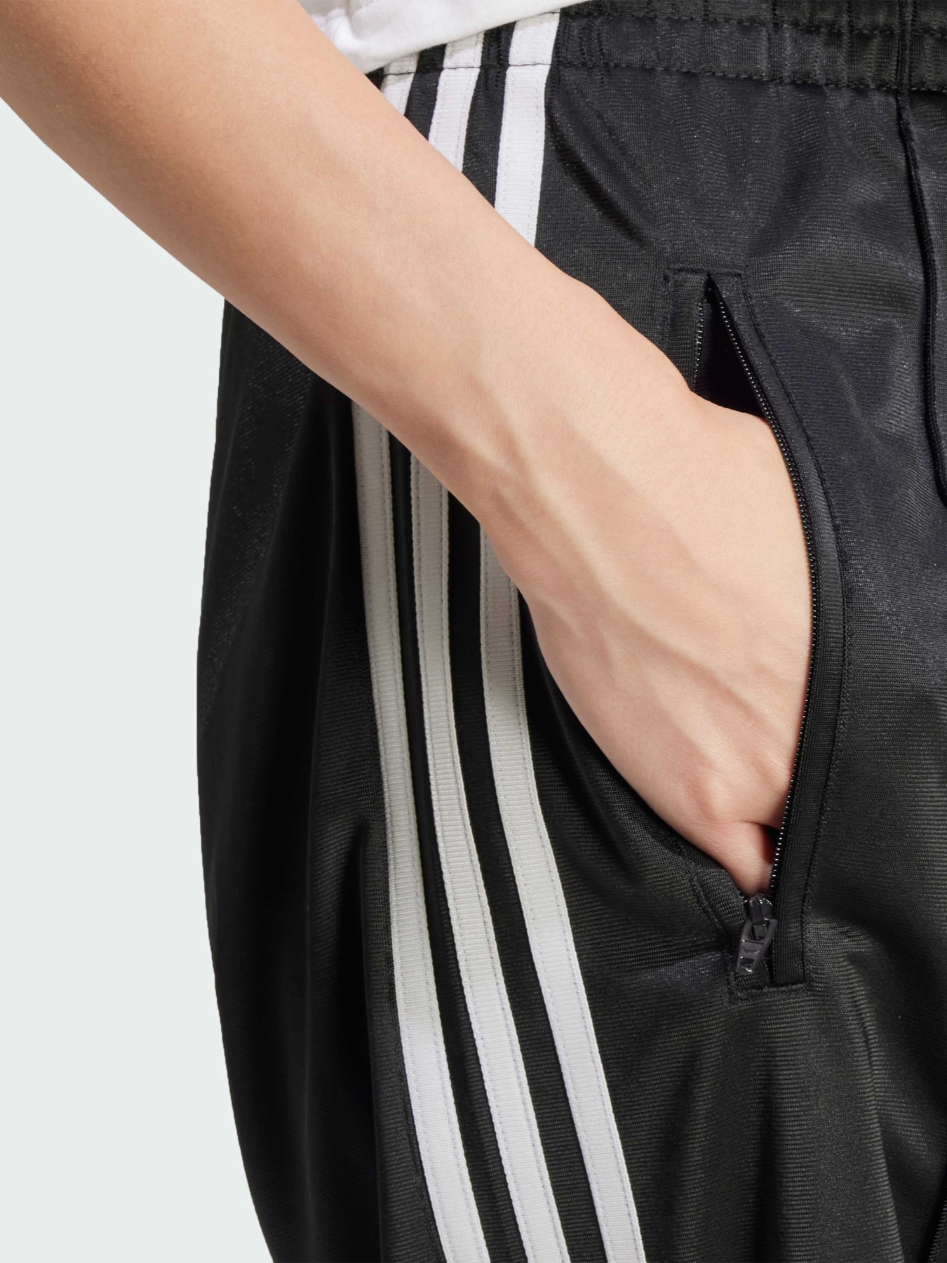 Штани повсякденні Adidas модель JC8245 Фото