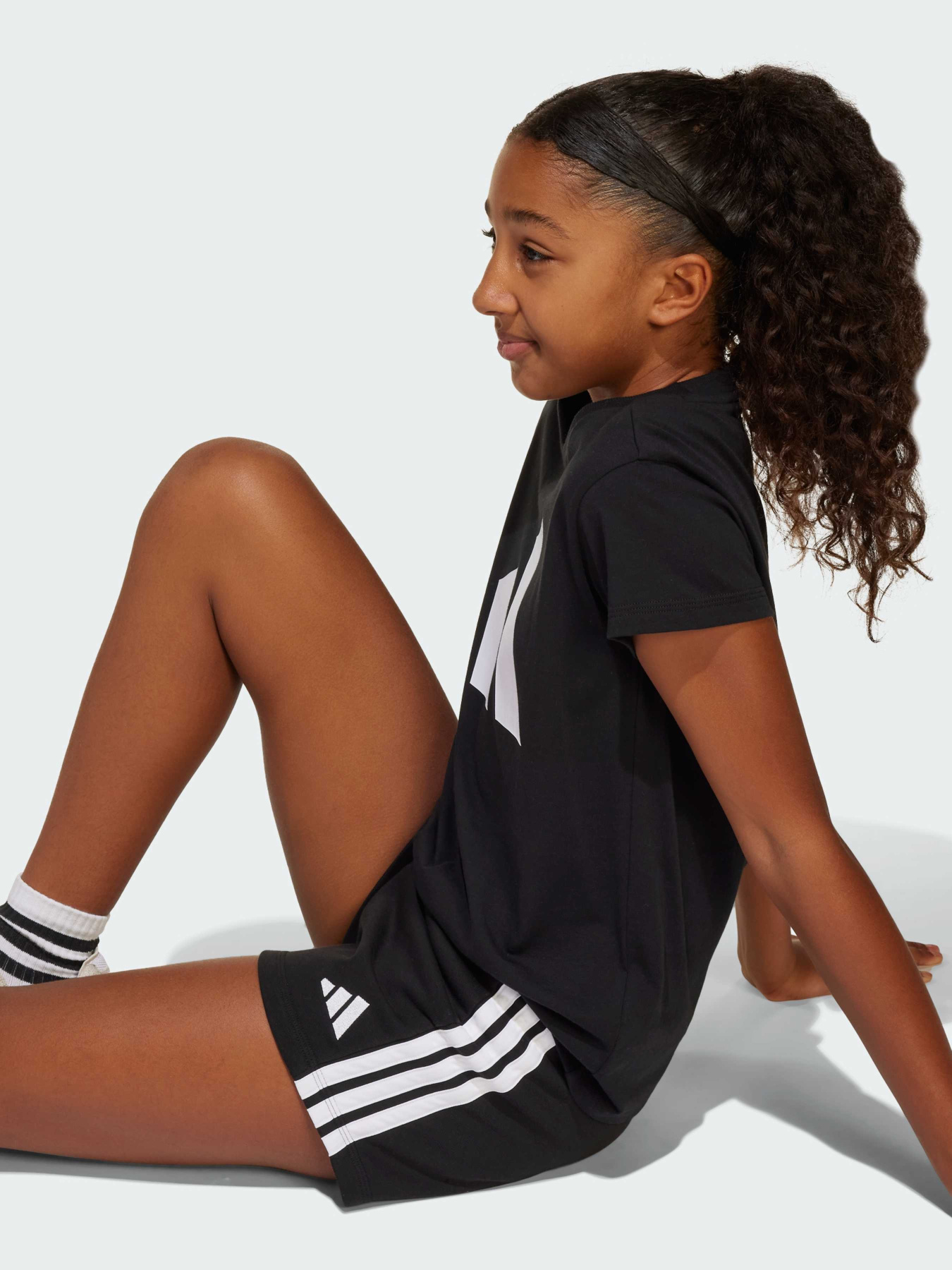 Шорти Adidas модель JJ3386 Фото