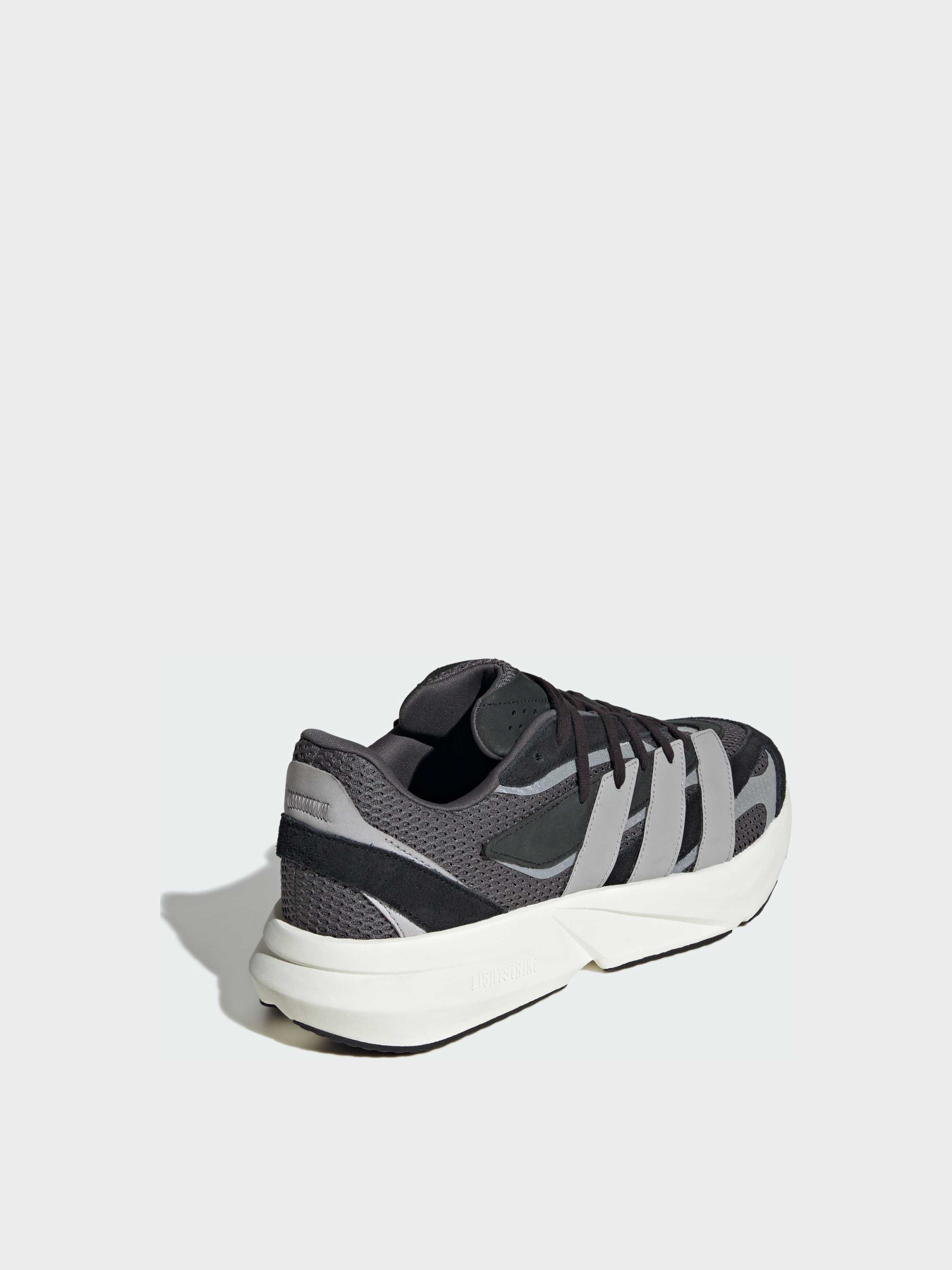 Кроссовки Adidas модель JH6943 Фото