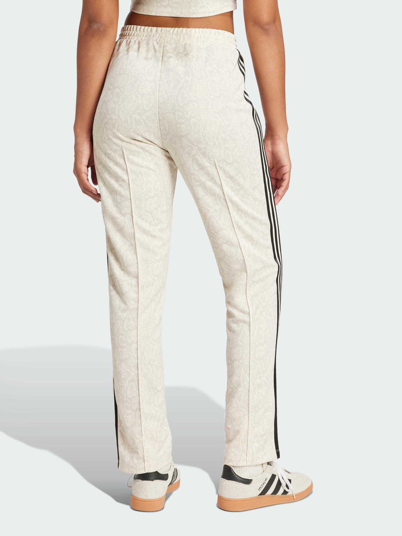 Штани повсякденні Adidas Graphics модель JI8406 Фото