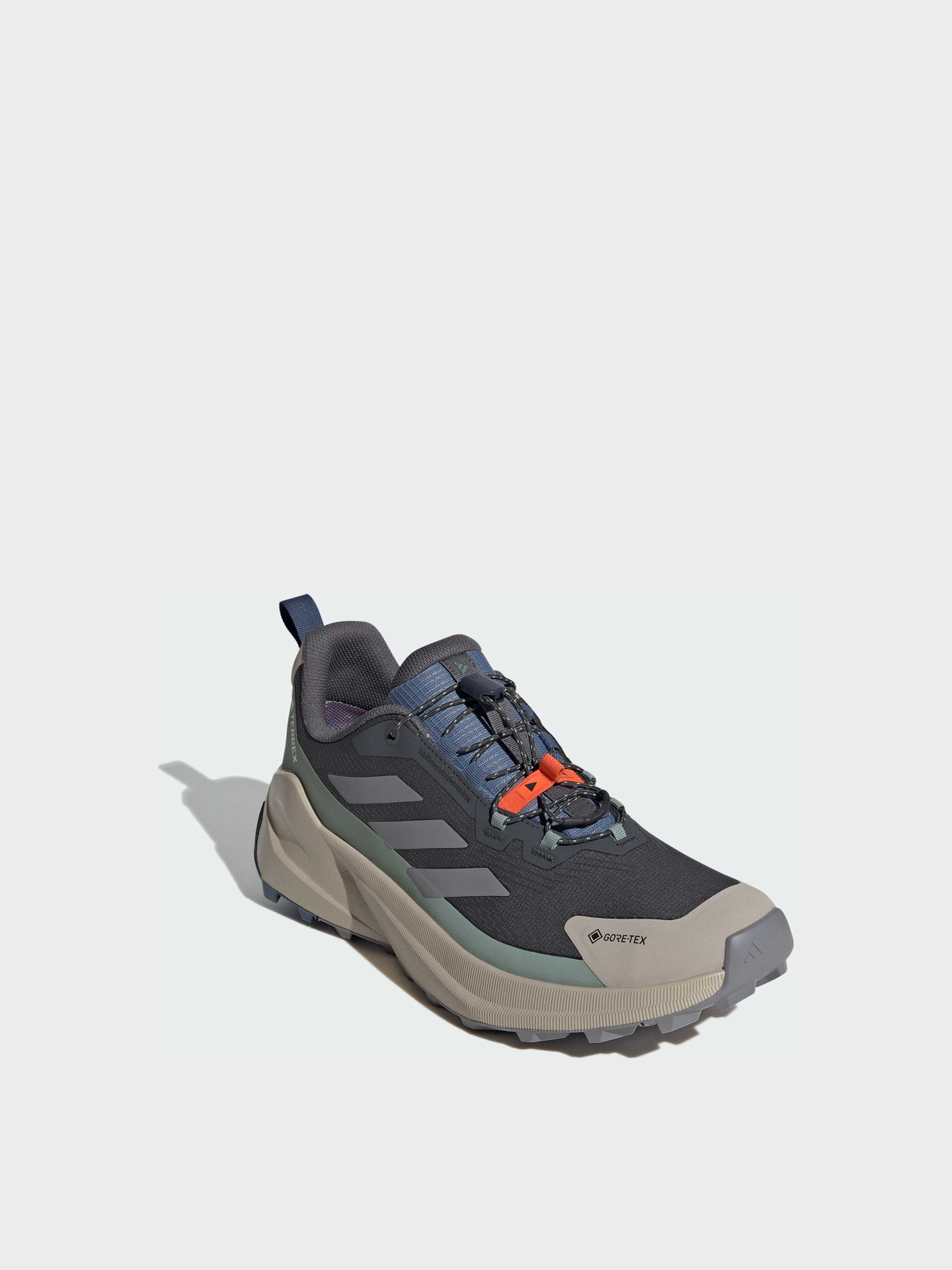 Кроссовки аутдор Adidas модель JP5240 Фото