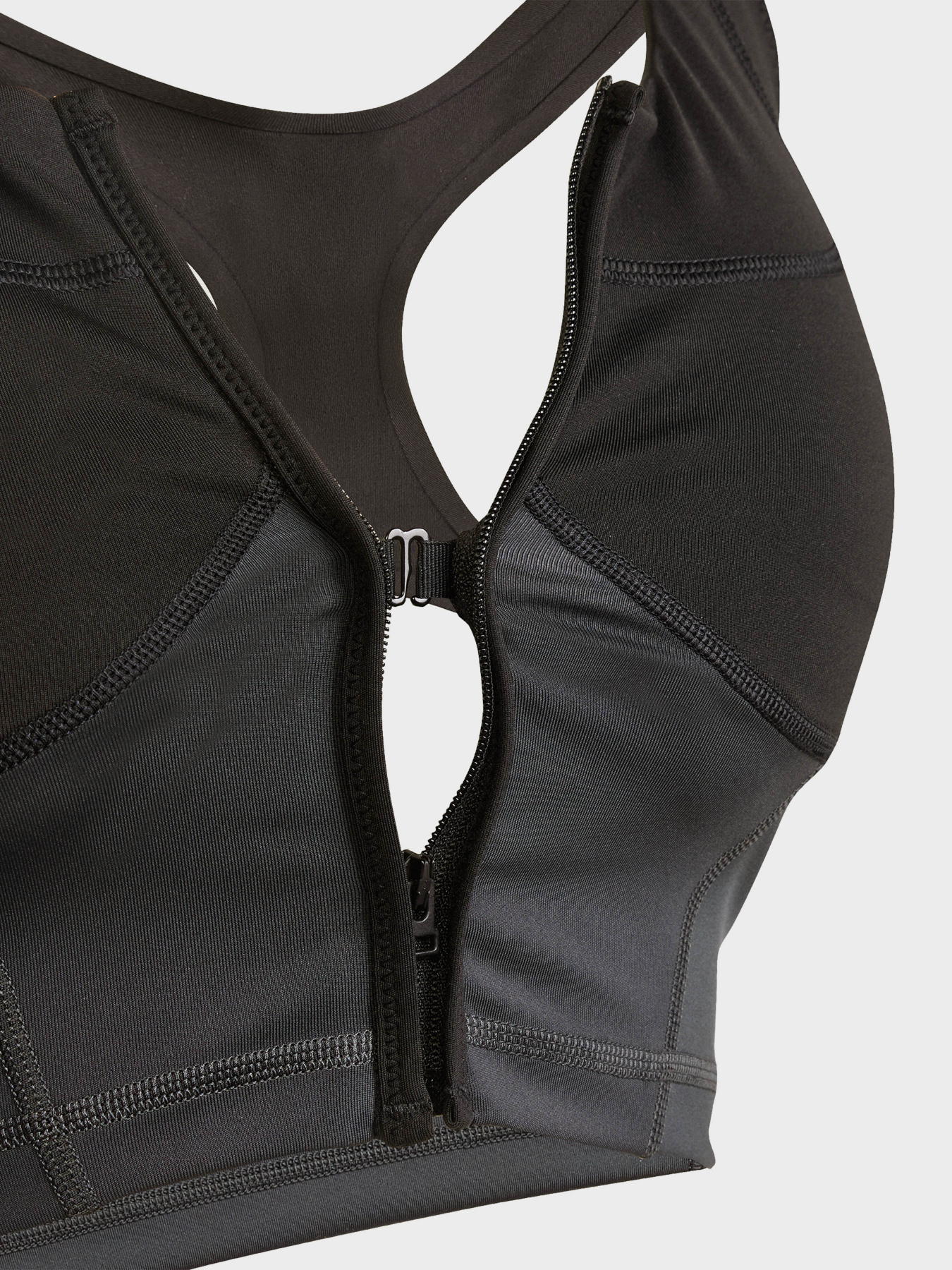 Топ спортивный Adidas модель JM0301 Фото