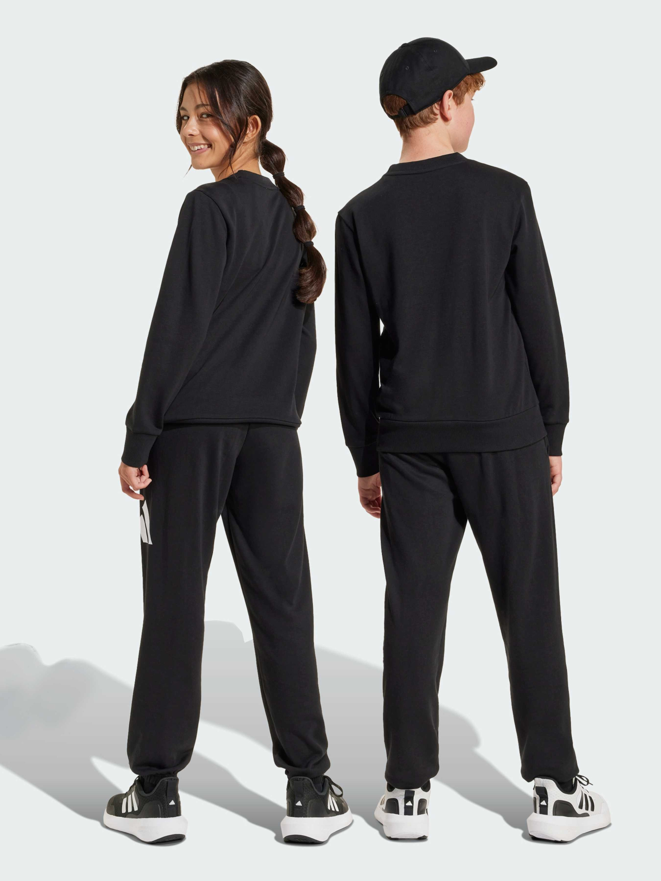 Спортивний костюм Adidas модель JD2102 Фото