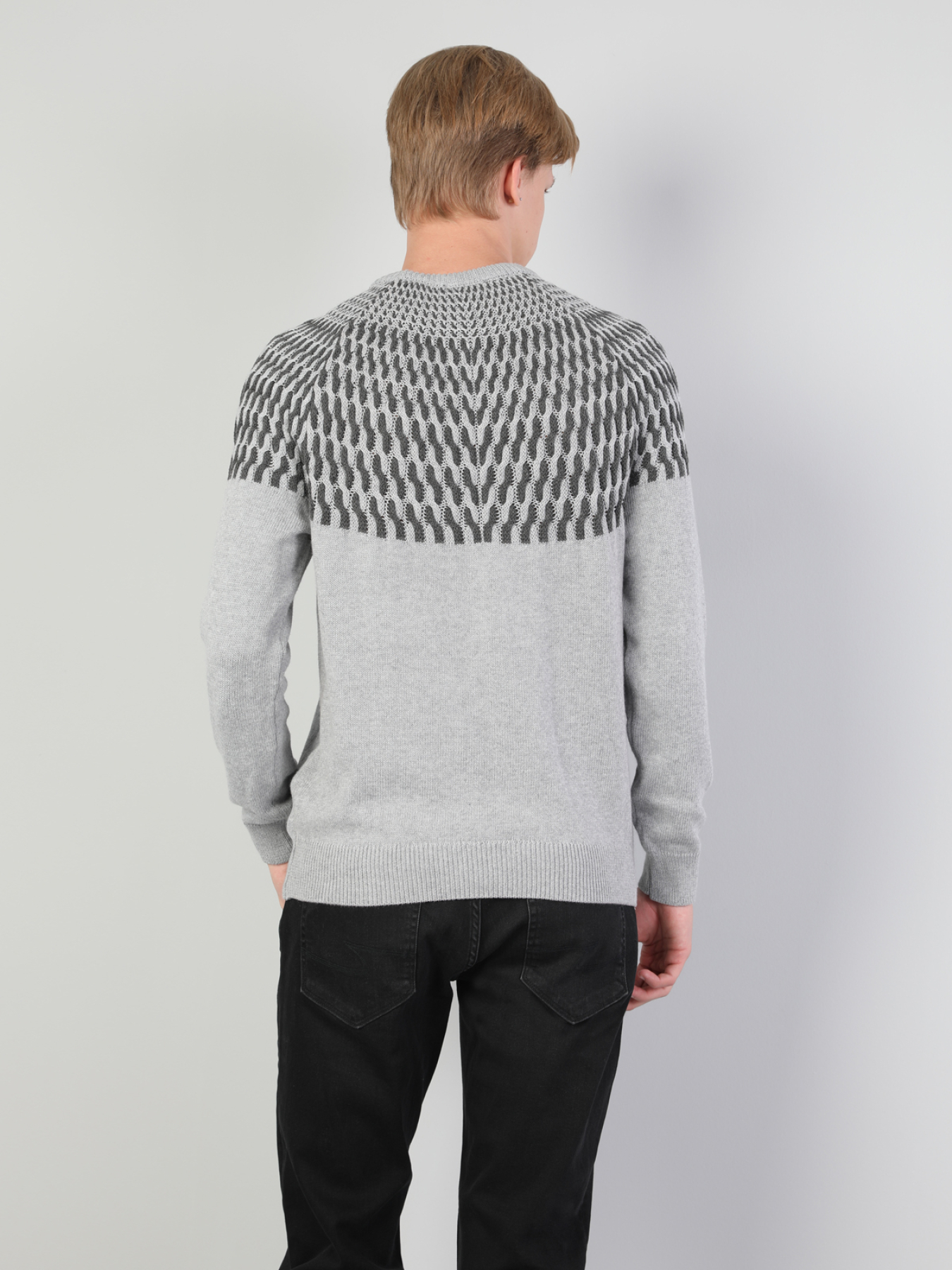 Худи и свитшоты Colin’s модель CL1045511_Q1.V1_MGA Фото