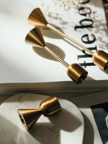 Ароматична свічка "Півонія махрова" + Золотий підсвічник Candle Design модель 120.3025/3026/3027 Фото