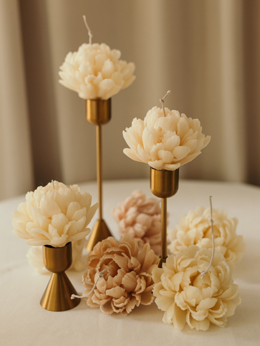 Набір ароматичних свічок "Півонії махрові" + Золоті підсвічники Candle Design модель 120.3028 Фото