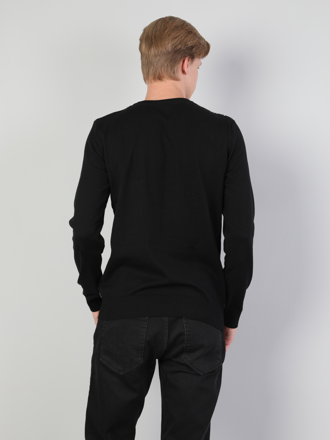 Кофти та светри Colin’s модель CL1045875_Q1.V1_BLK Фото