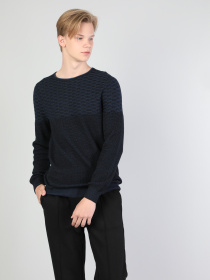 Худи и свитшоты Colin’s модель CL1045880_Q1.V1_MNV Худи и свитшоты Colin’s модель CL1045880_Q1.V1_MNV Фото