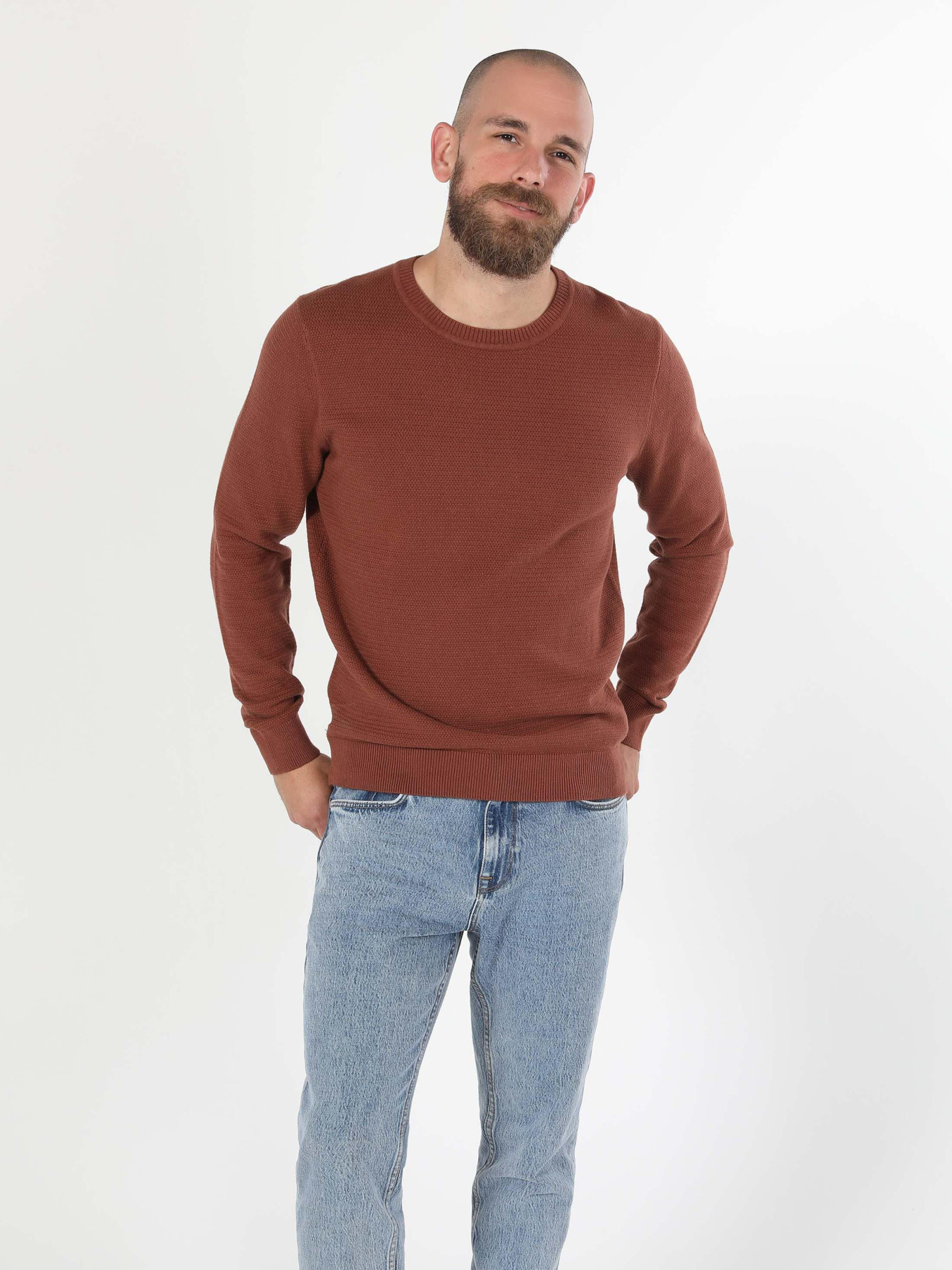 Худи и свитшоты Colin’s модель CL1046786_Q1.V1_BOR Худи и свитшоты Colin’s модель CL1046786_Q1.V1_BOR Фото