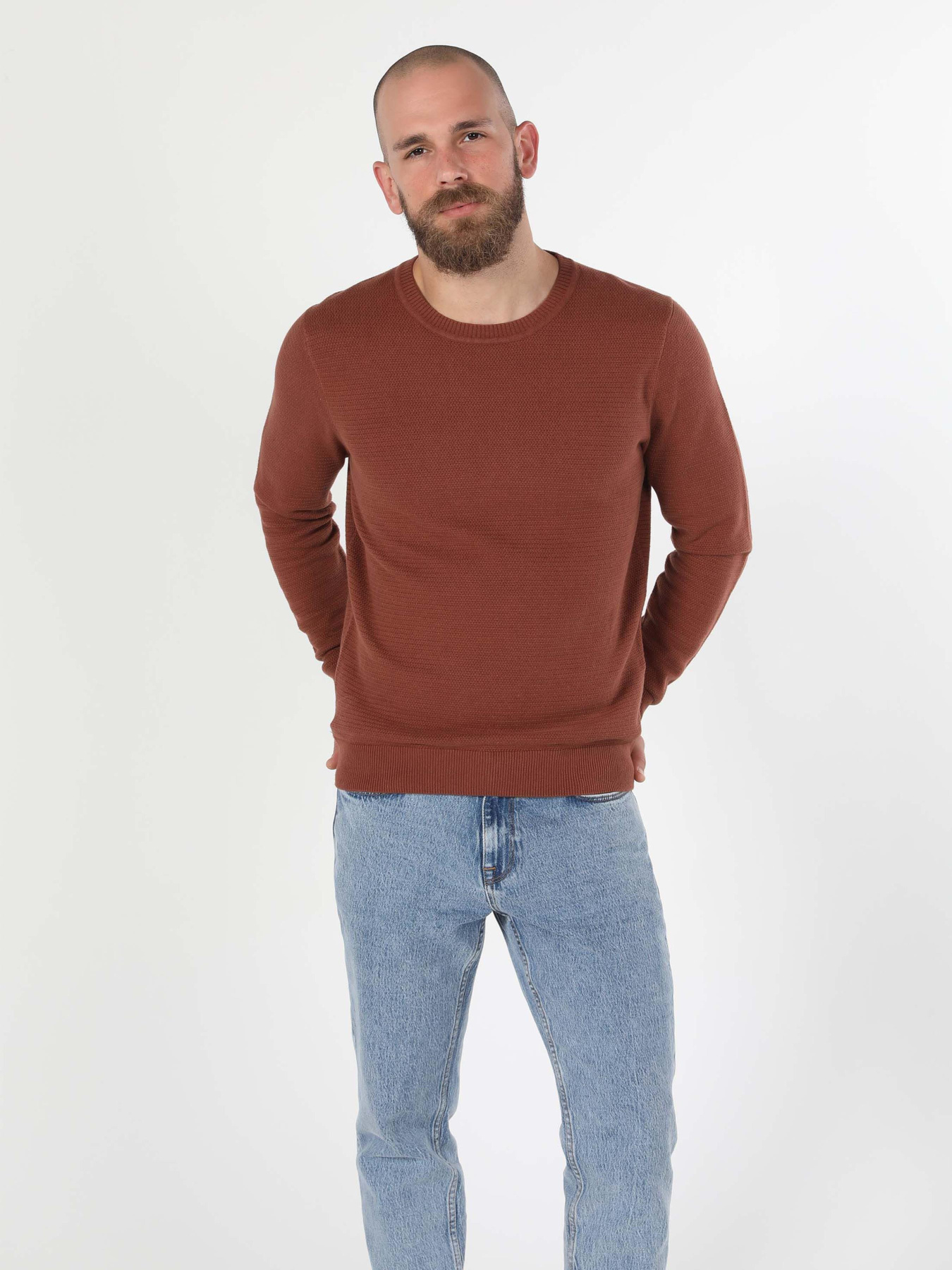 Худи и свитшоты Colin’s модель CL1046786_Q1.V1_BOR Худи и свитшоты Colin’s модель CL1046786_Q1.V1_BOR Фото