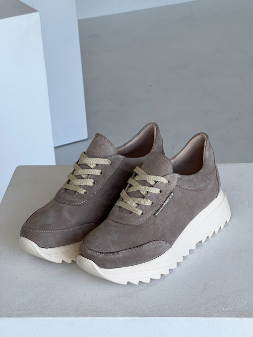 Кроссовки INNOE модель 777507 Фото