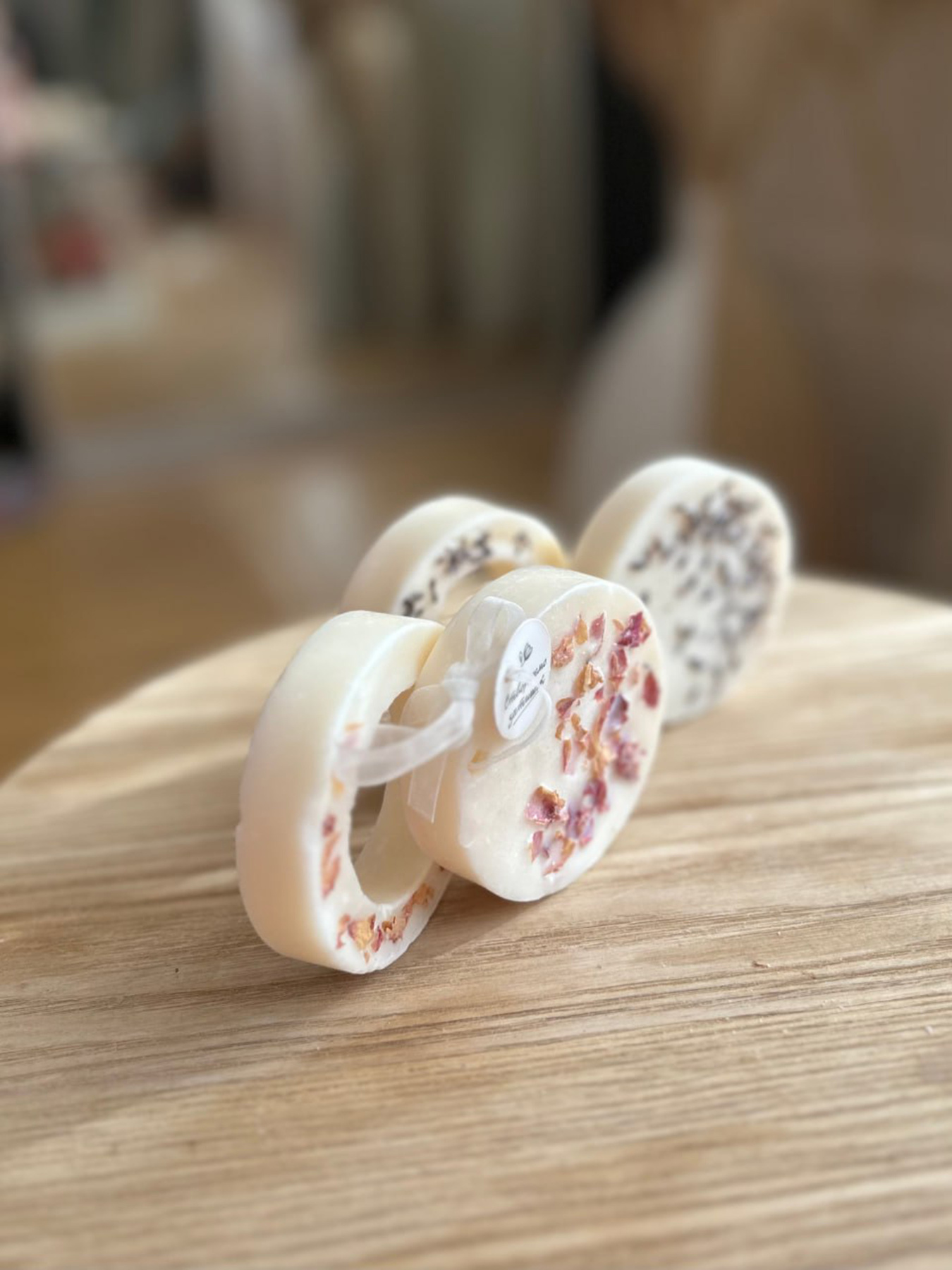 Ароматичне саше кільце "Півонія", аромат - сухоквіти (Півонія), з натурального соєвого воску Candle Design модель 160.2024 Ароматичне саше кільце "Півонія", аромат - сухоквіти (Півонія), з натурального соєвого воску Candle Design модель 160.2024 Фото