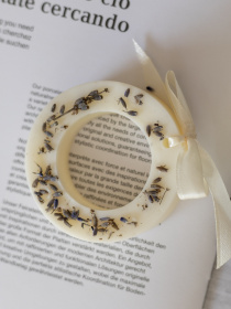 Аромасаше "Лавандовое кольцо", аромат - сушеные цветы (Лаванда), из натурального соевого воска Candle Design модель 160.2015 Фото