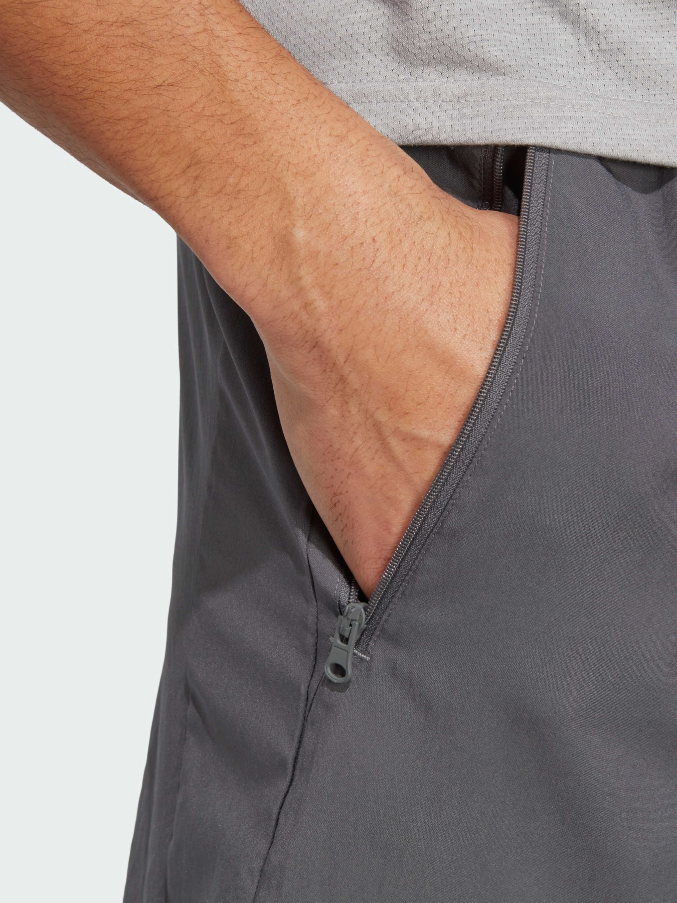 Шорты спортивные Adidas модель IC6978 Фото