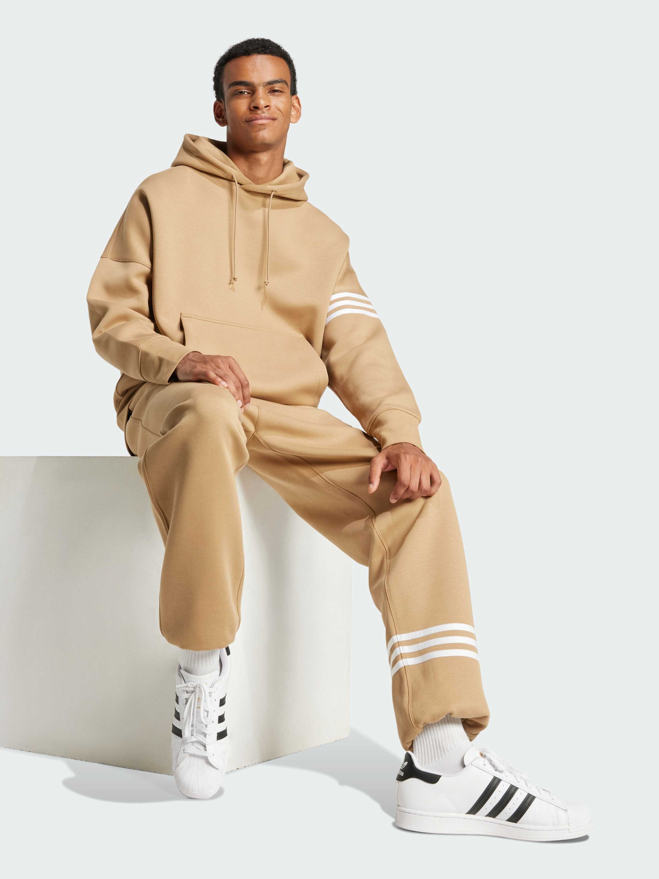 Худі Adidas Adicolor модель JC9938 Худі Adidas Adicolor модель JC9938 Фото