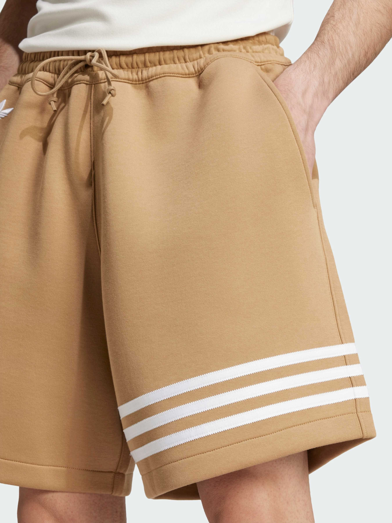 Повсякденні шорти Adidas Adicolor модель JC9940 Повсякденні шорти Adidas Adicolor модель JC9940 Фото