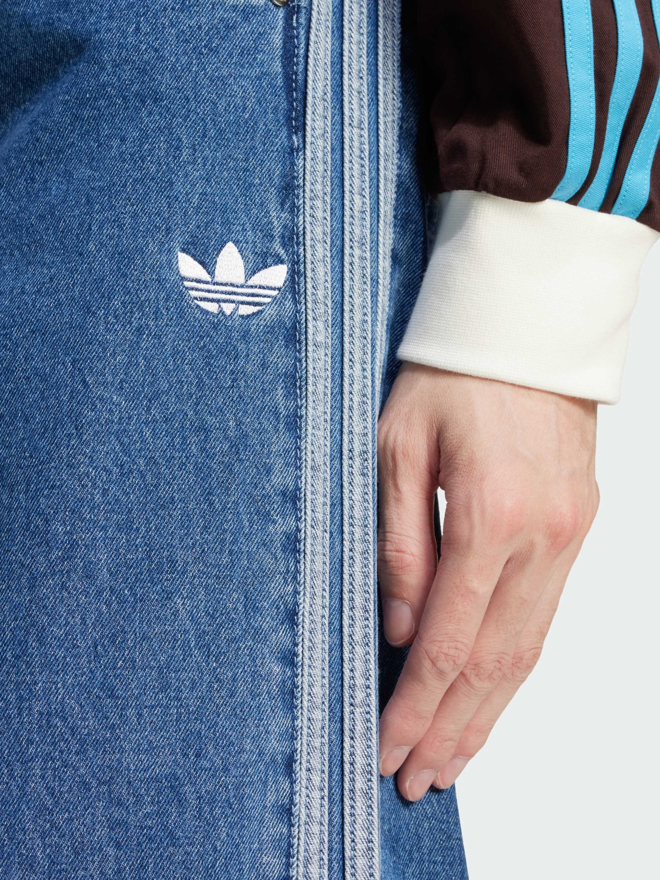 Широкие джинсы Adidas Adicolor модель JC6234 Фото