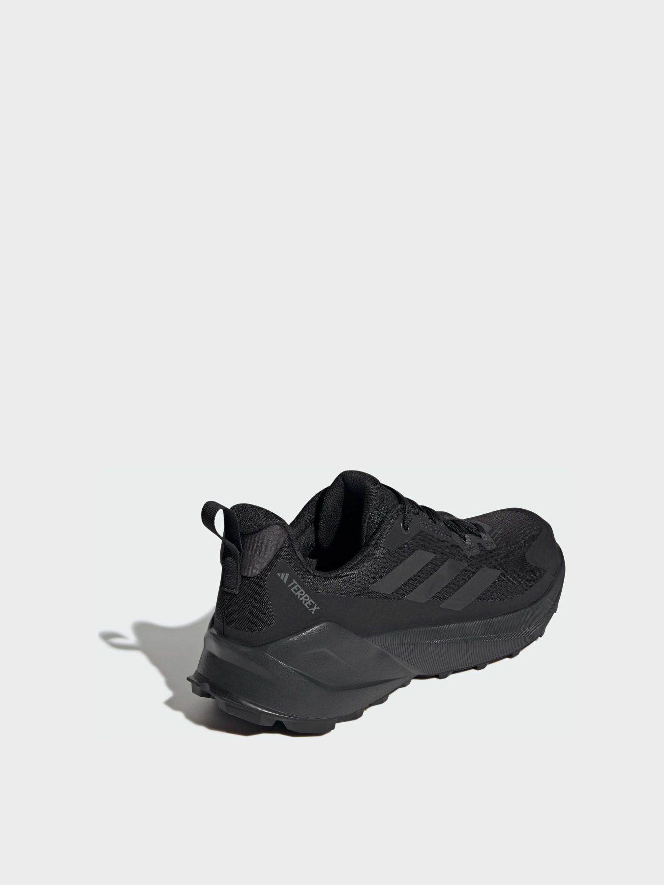 Кроссовки аутдор Adidas модель JH6407 Фото