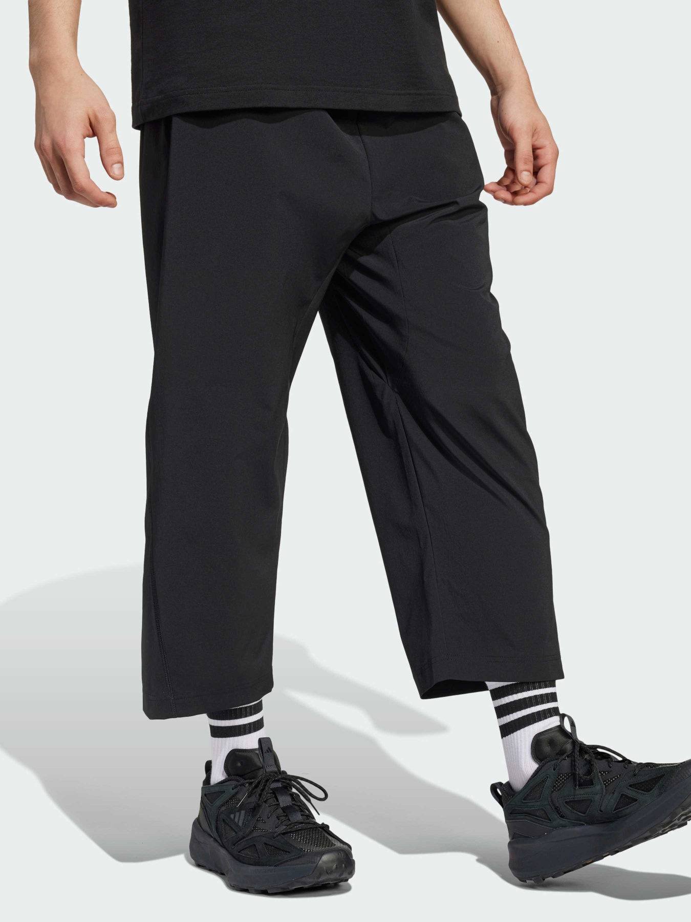 Повсякденні штани Adidas модель JF3273 Повсякденні штани Adidas модель JF3273 Фото