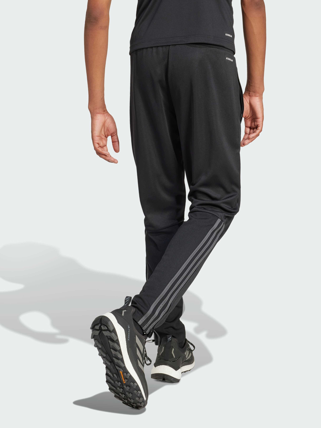 Штани повсякденні Adidas 3 Stripes модель IR9735 Фото