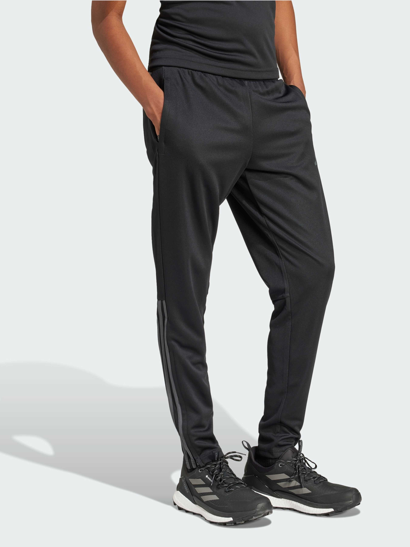 Штани повсякденні Adidas 3 Stripes модель IR9735 Фото